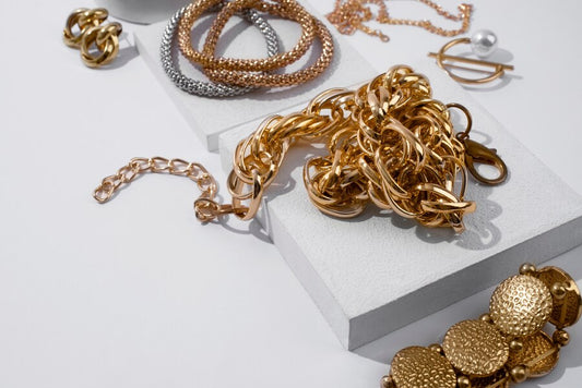 7 Things to Know About Gold-Plated and Stainless Steel Jewellery