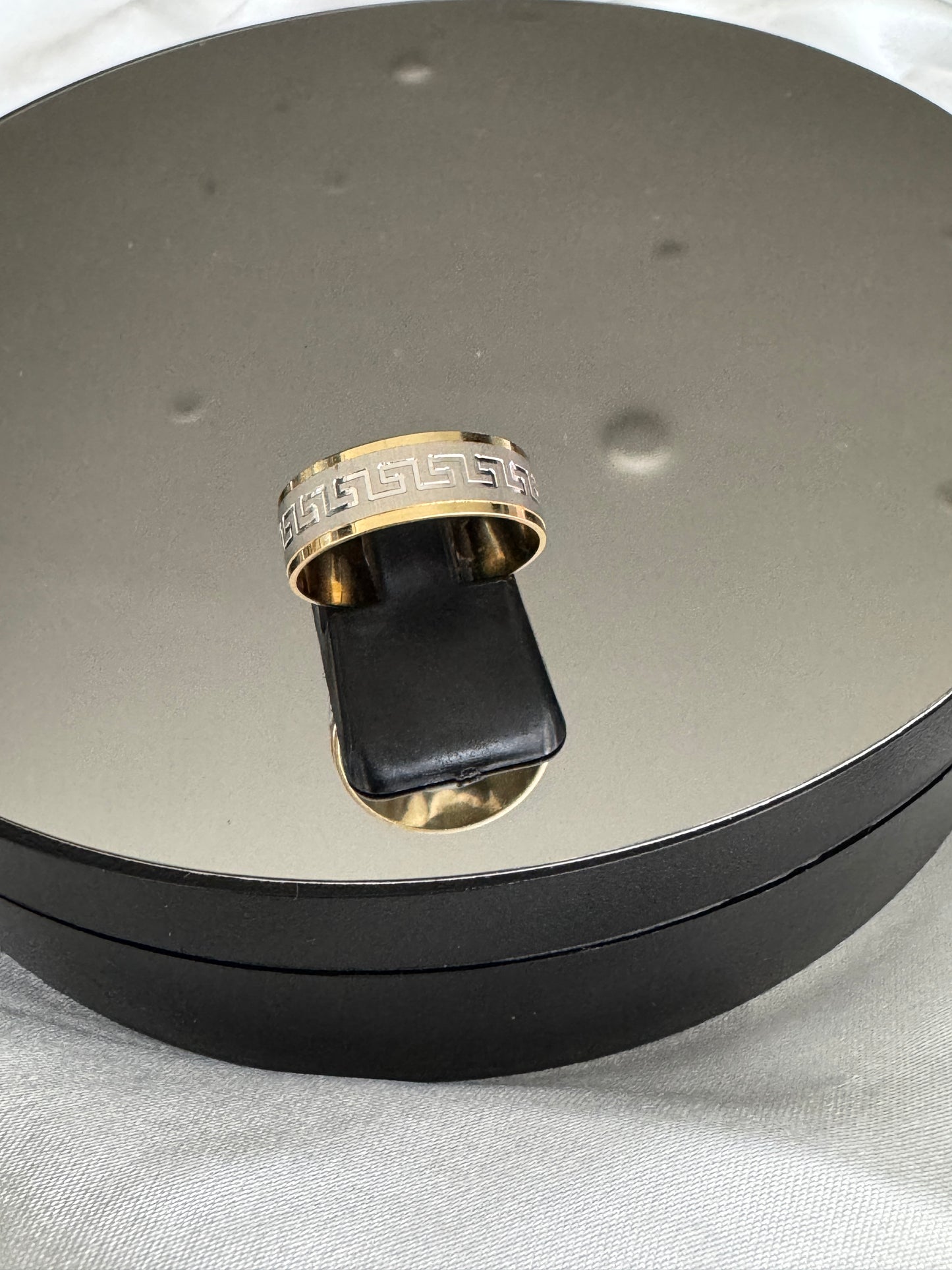 Defapp 18 Karat Pure Gold Wedding Band | Ring Size 6.5
