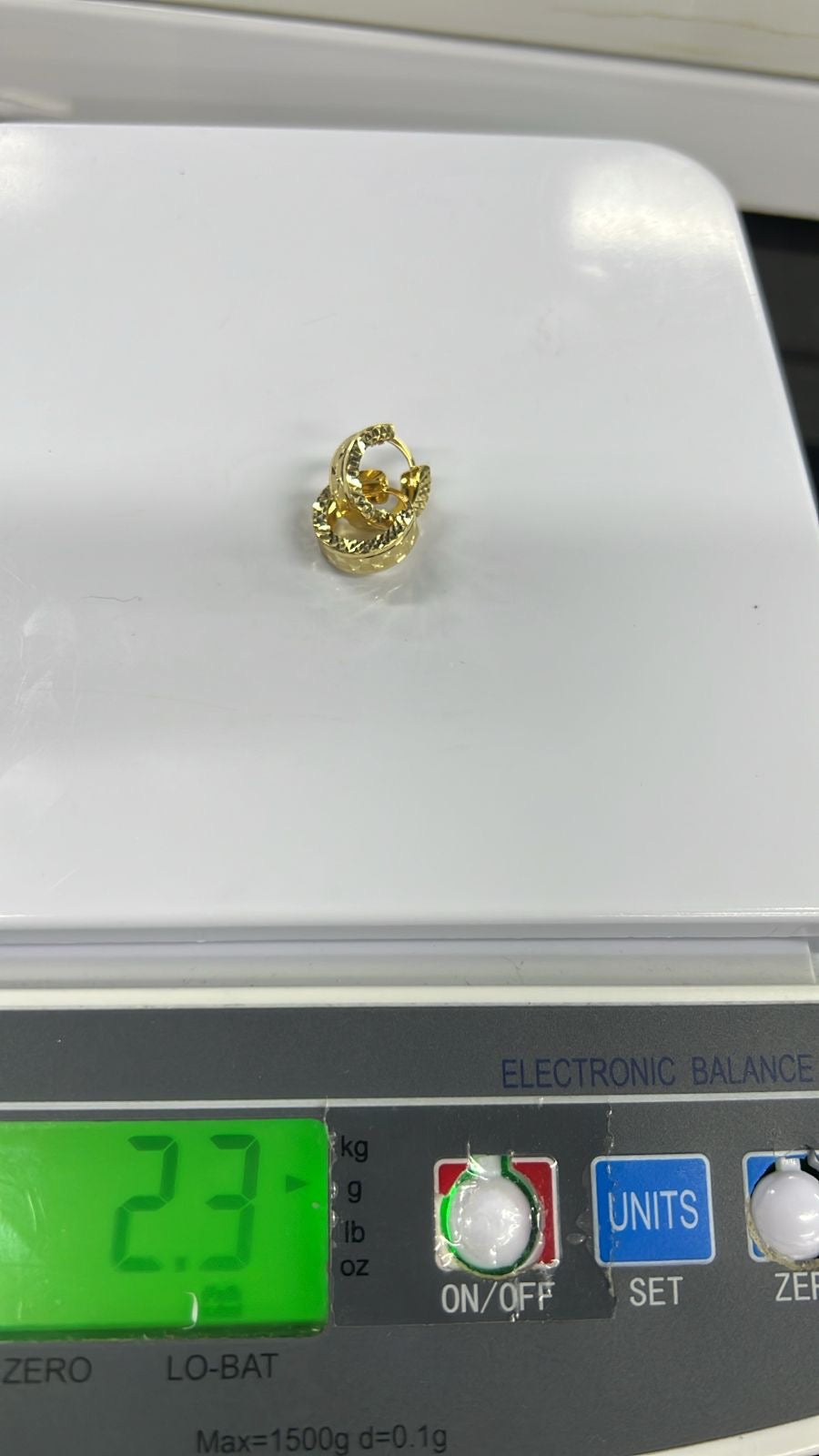 Degarh 18Karat Solid Gold Hoop Earrings