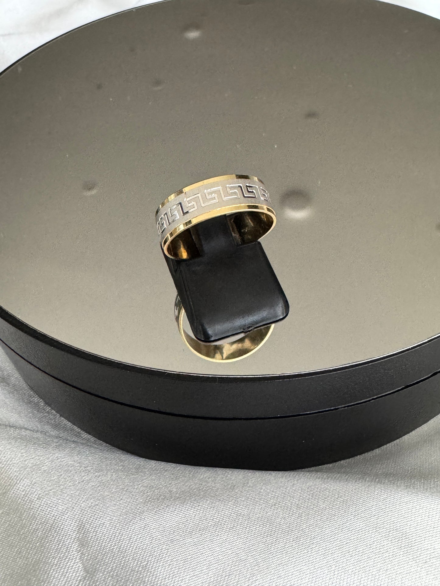 Defapp 18 Karat Pure Gold Wedding Band | Ring Size 6.5