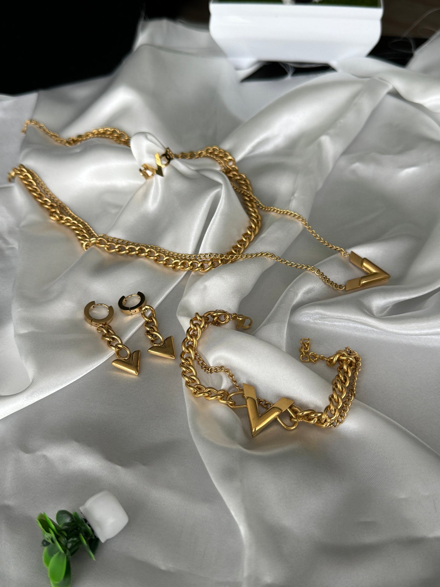 Women jewellery set. Gift set for her. Stainless steel jewellery set for her