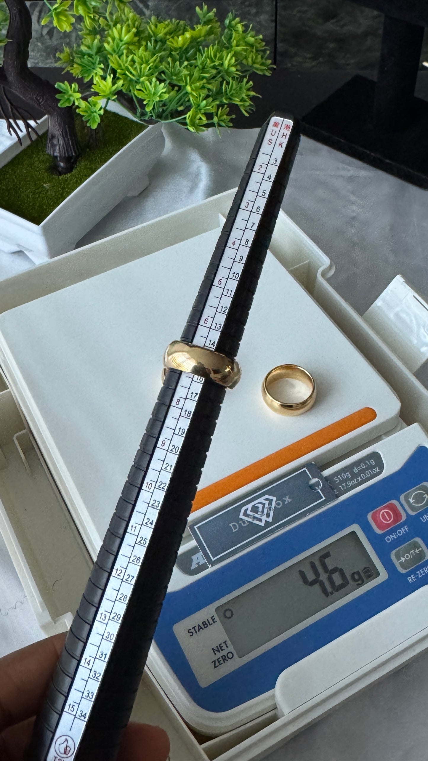 18K Solid Gold Classic Wedding Band Ring – 2.2g Polished Yellow Gold Wedding Ring for Men & Women | Sizes 6 & 7
