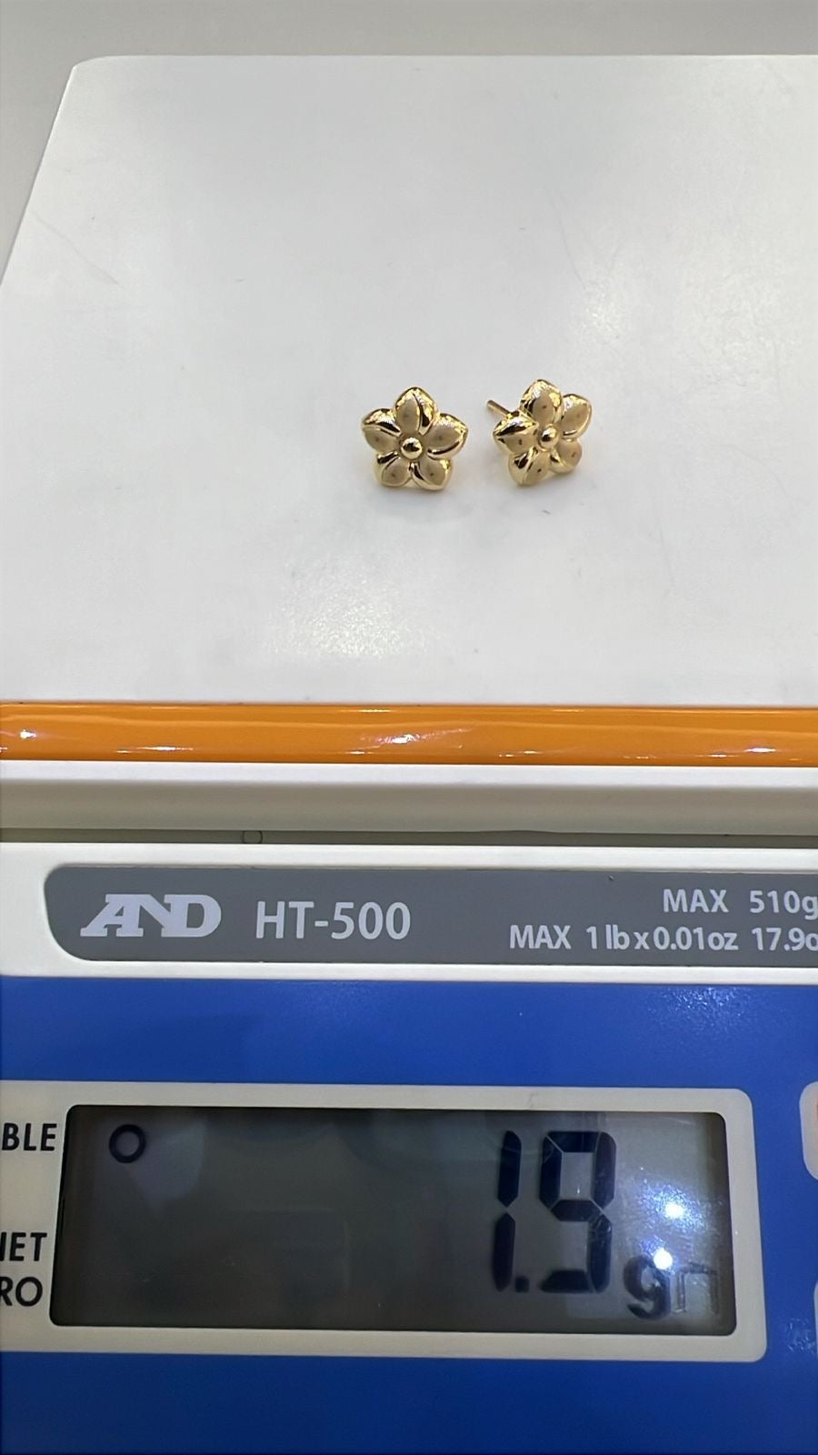 Deger 18 Karat Gold Stud Earrings