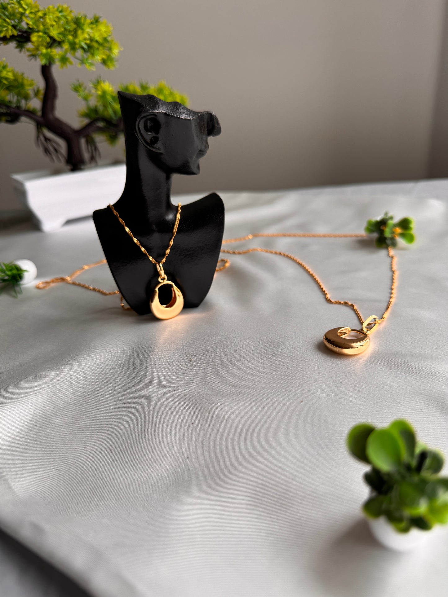 Diya Double Electroplated Stainless Steel Chain and Pendant
