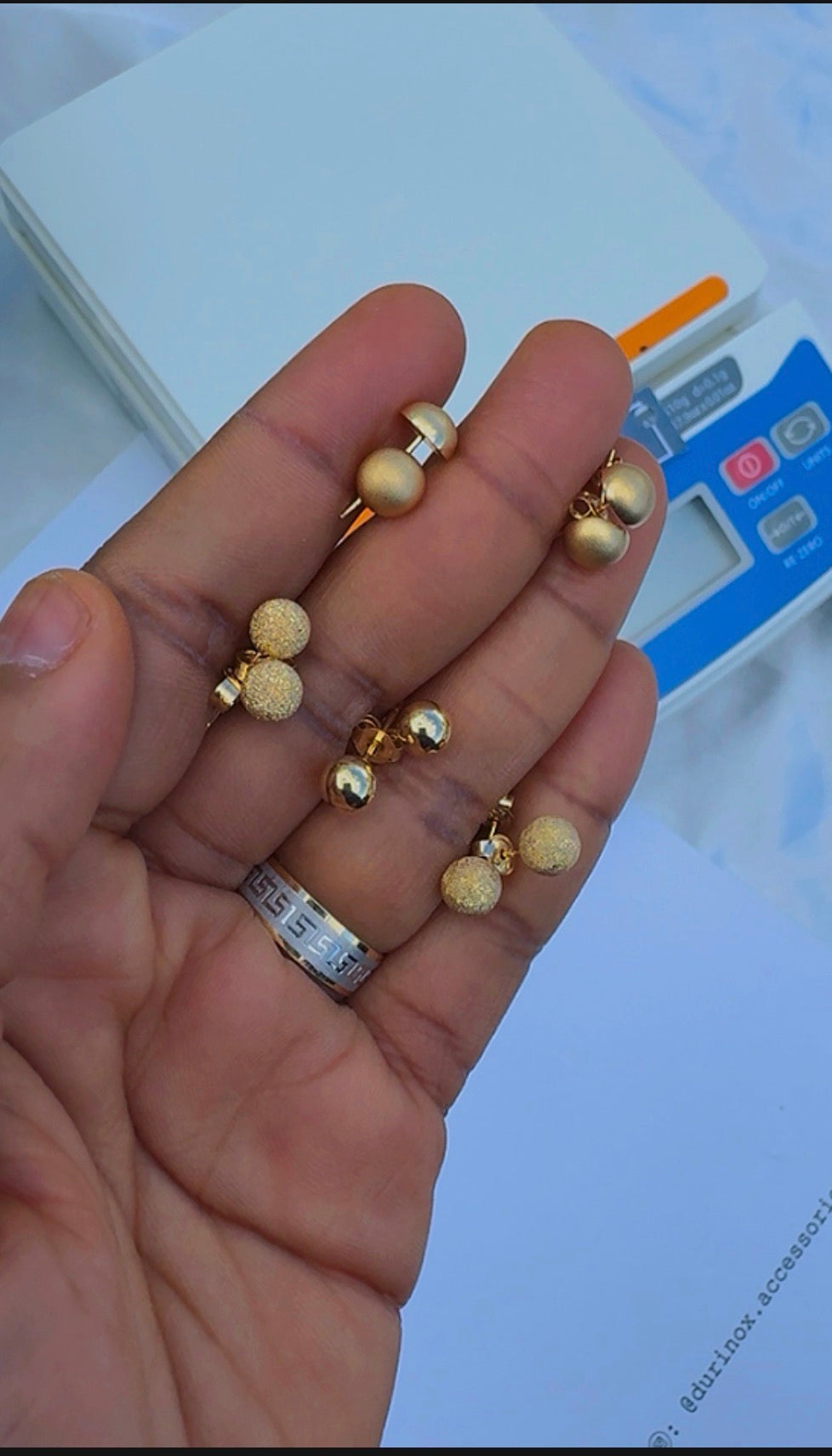 Dufag 18 Karat Pure Gold Ball Stud Earrings