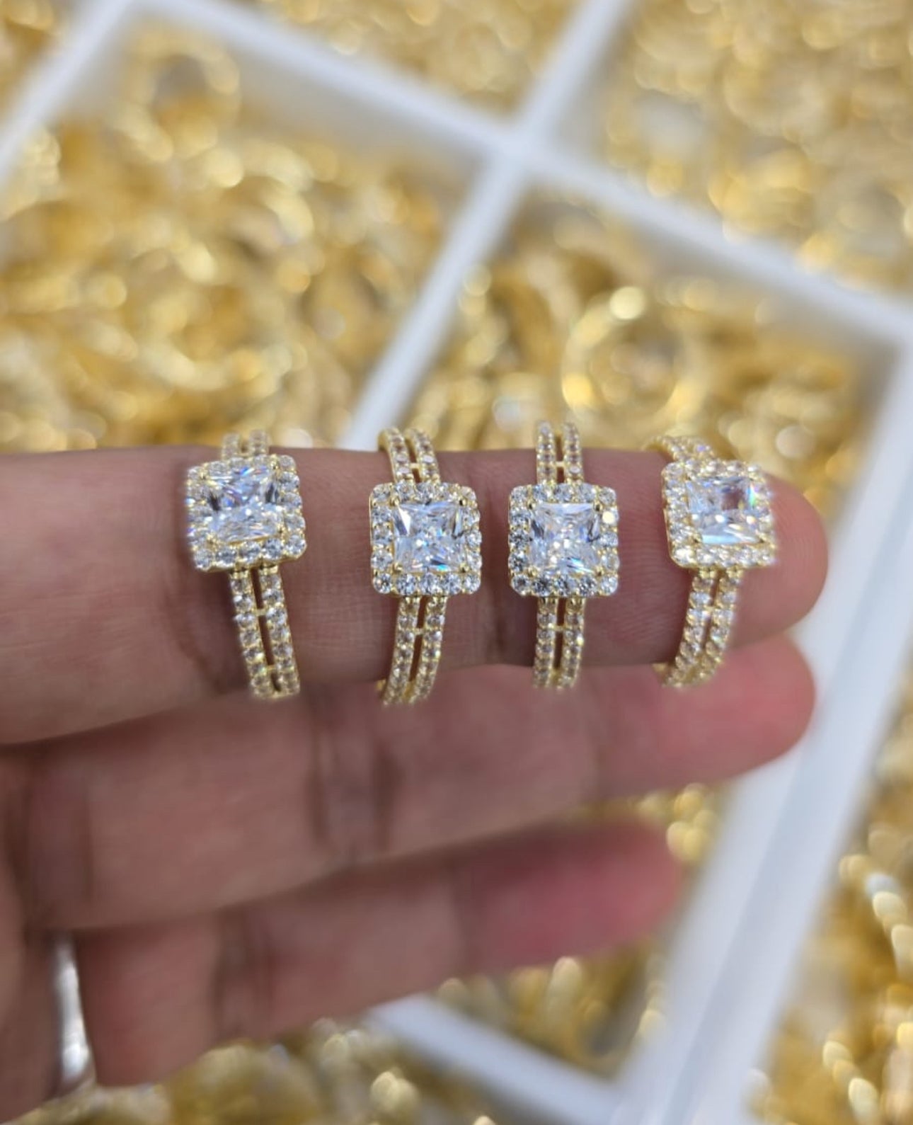 Dedam 18K Pure Gold Engagement and Wedding Ring Set | Band