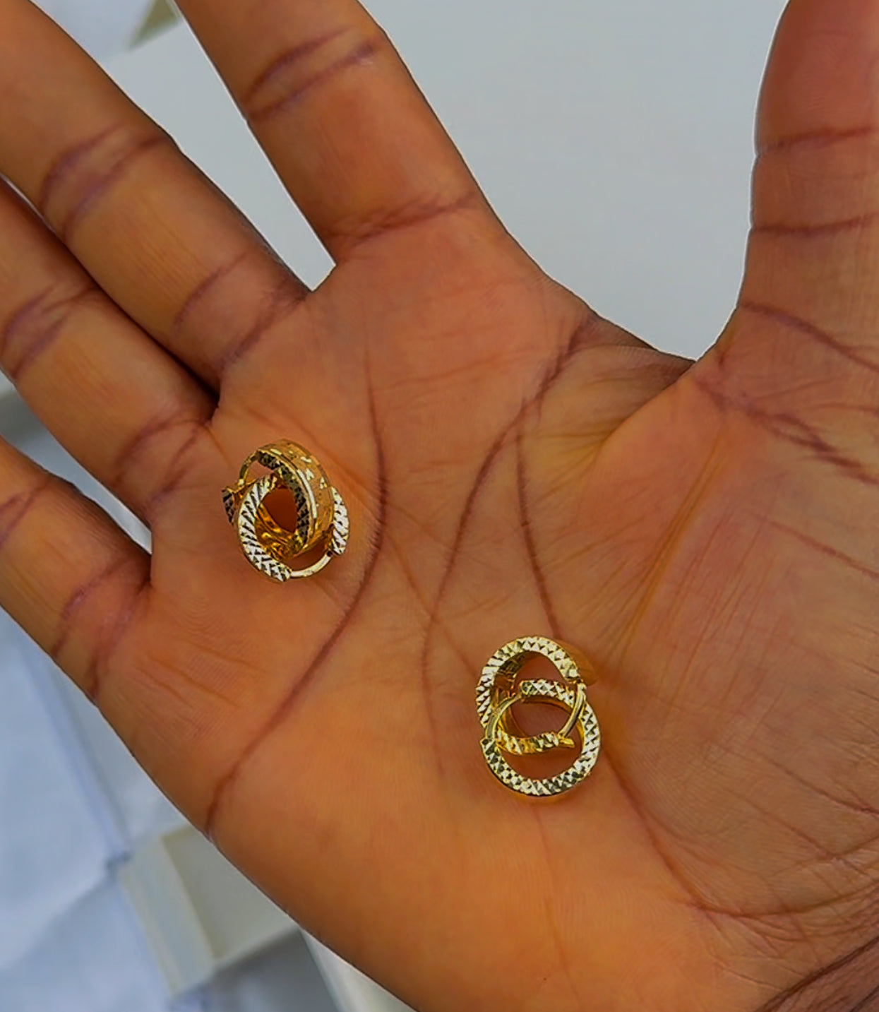 Degarh 18Karat Solid Gold Hoop Earrings