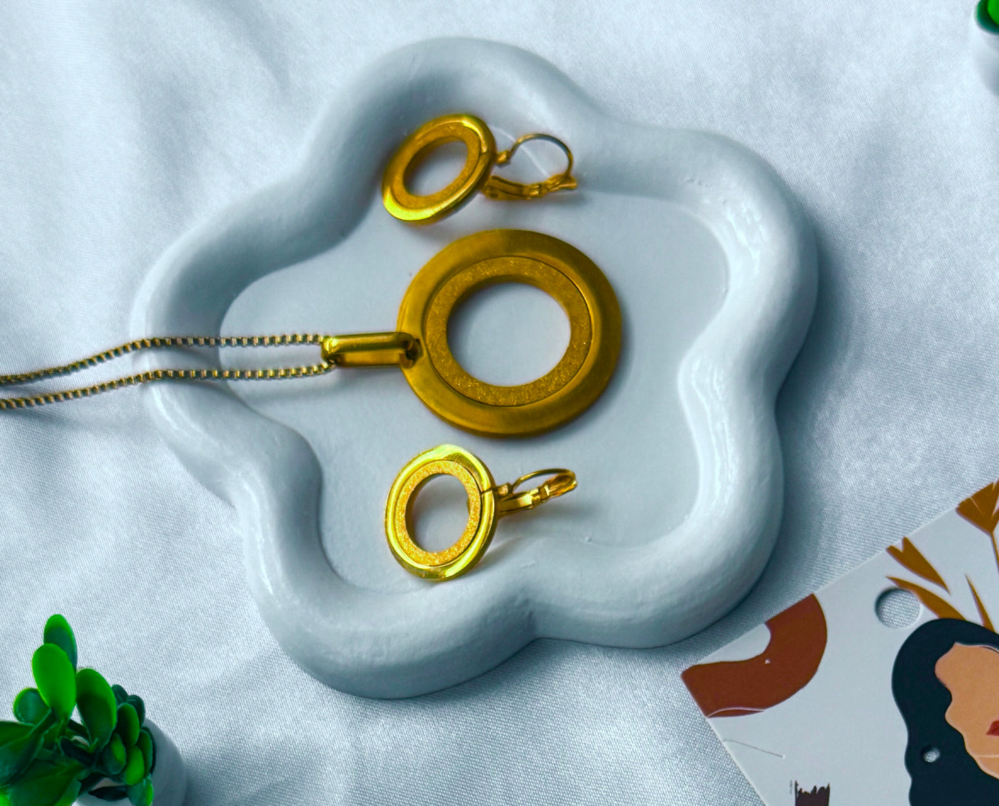 Medium-sized 17.5'' and 23'' chain