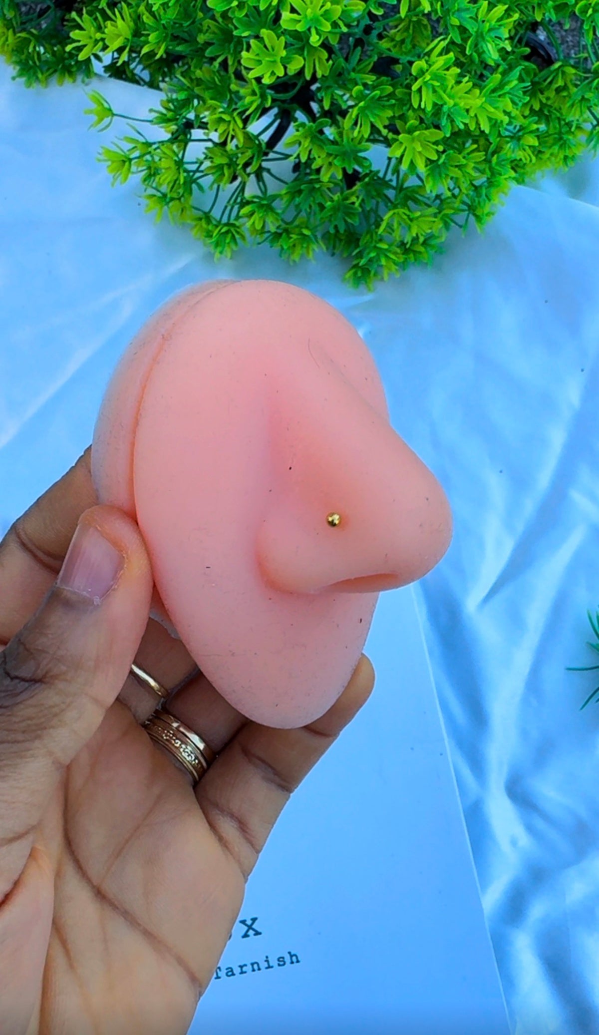 18 Karat Sold Gold Tiny Nose Pin