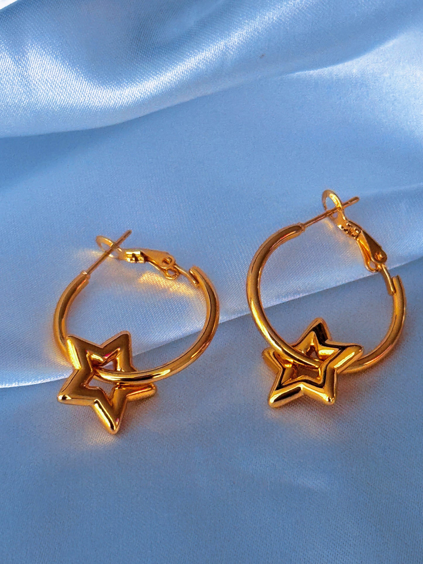Dema 18K Gold Plated Stainless Steel Hoops For Women and Teenagers