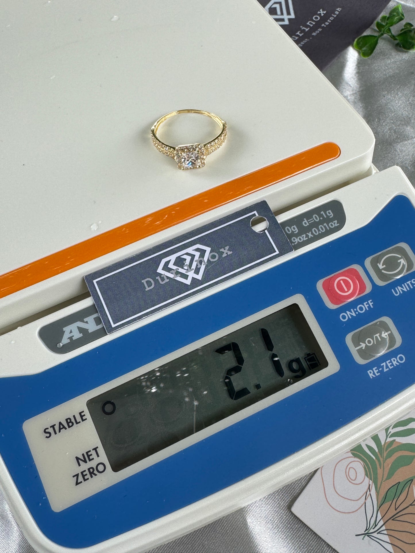 Dedam 18K Pure Gold Engagement and Wedding Ring Set | Band