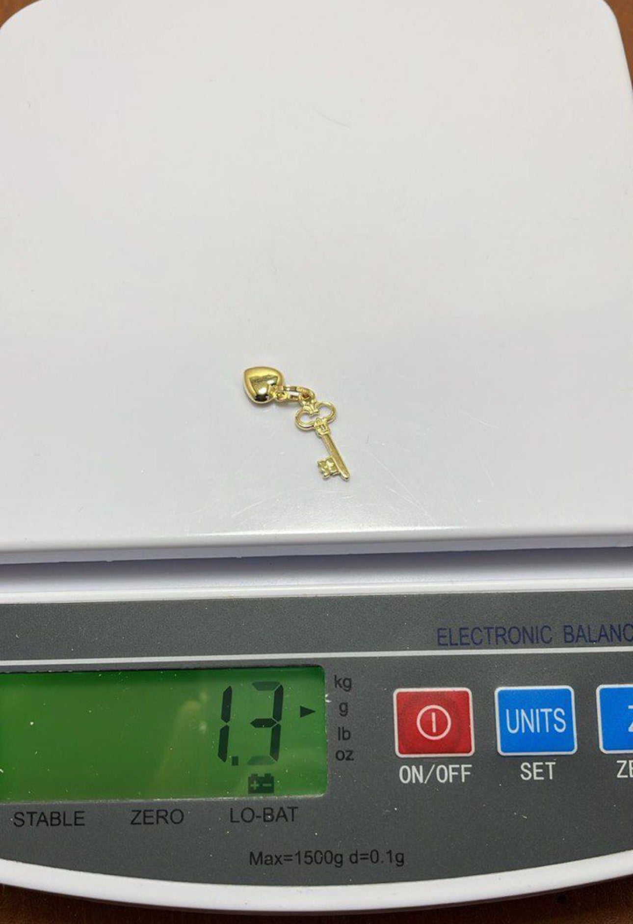 Degaq 18Karat Pure Gold Chain Pendant