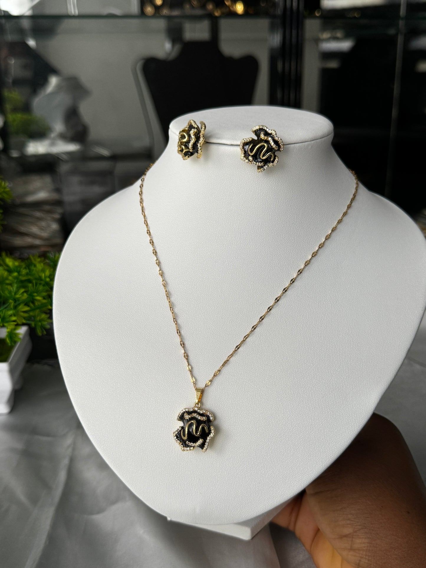 Disna Gold Plated Non Tarnish Hypoallergenic Stainless Steel Earrings & Necklace Jewellery Set 16+2” Chain Length