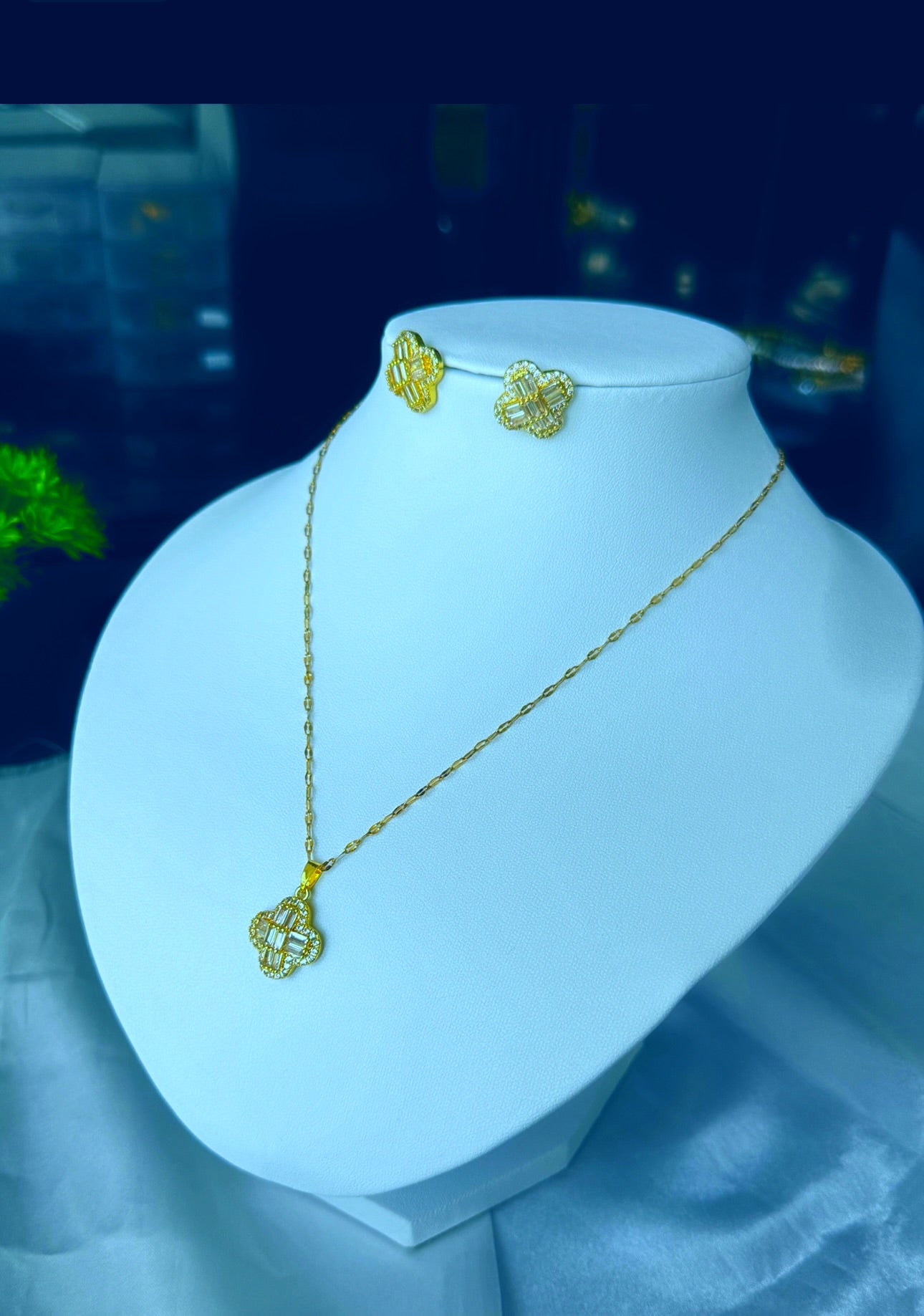 Buy Disna Gold Plated Non Tarnish Hypoallergenic Stainless Steel Earrings & Necklace Jewellery Set 16+2” Chain Length