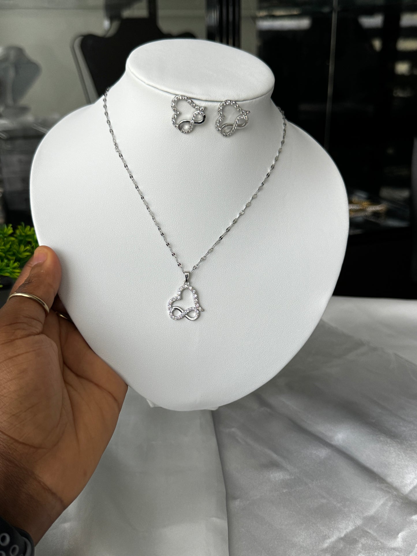 Disna Gold Plated Non Tarnish Hypoallergenic Stainless Steel Earrings & Necklace Jewellery Set 16+2” Chain Length