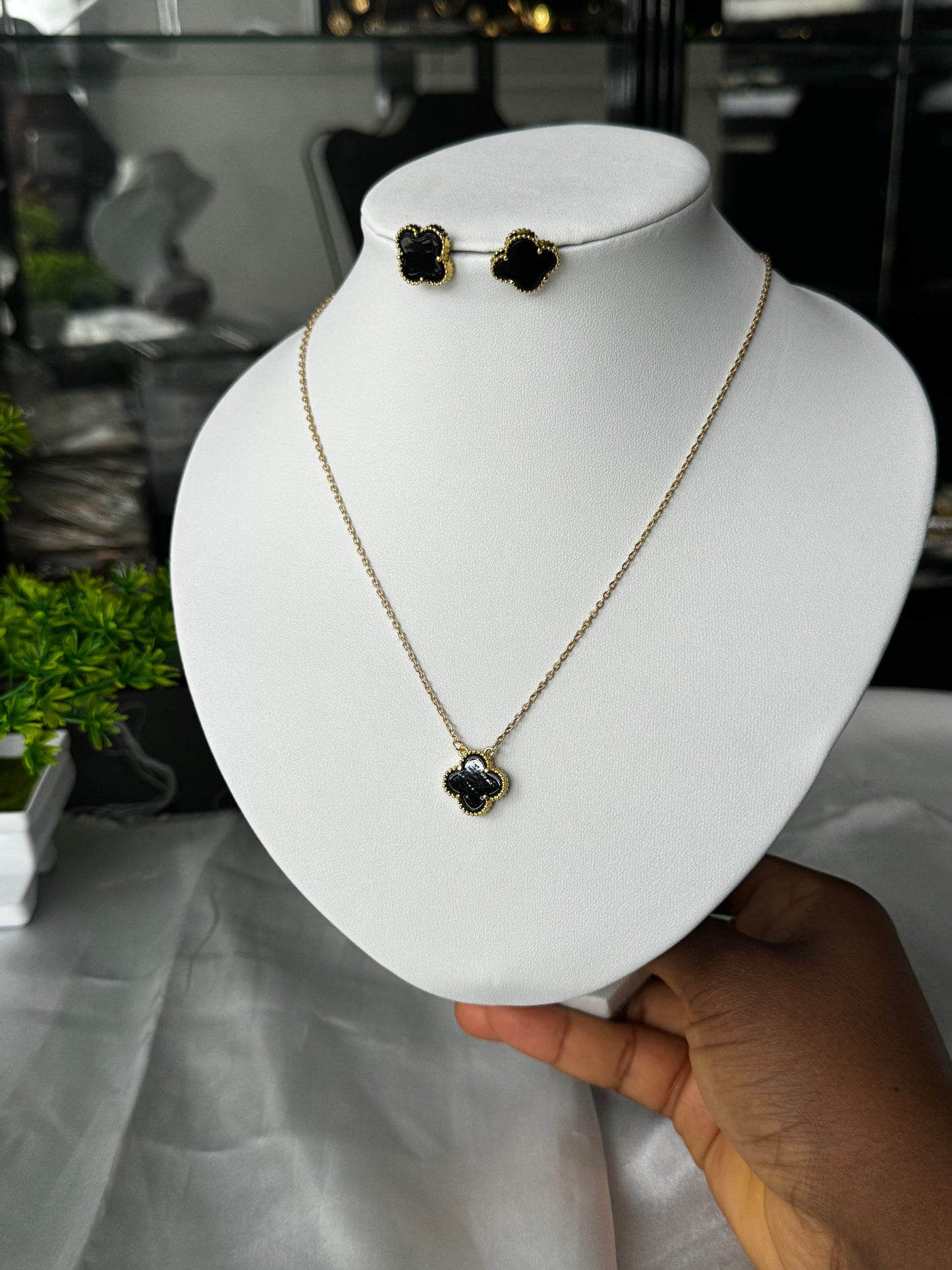 Disna Gold Plated Non Tarnish Hypoallergenic Stainless Steel Earrings & Necklace Jewellery Set 16+2” Chain Length