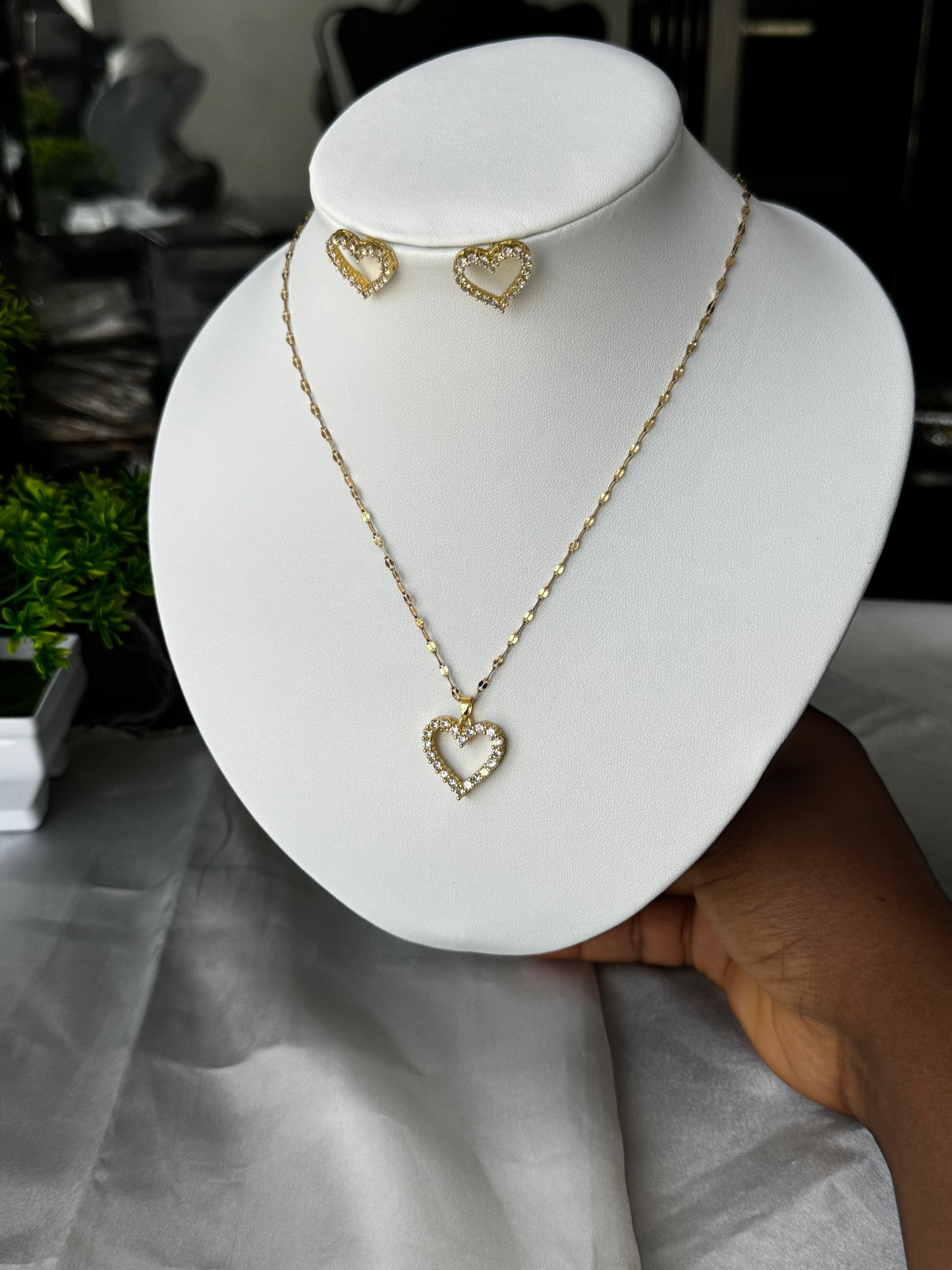 Disna Gold Plated Non Tarnish Hypoallergenic Stainless Steel Earrings & Necklace Jewellery Set 16+2” Chain Length