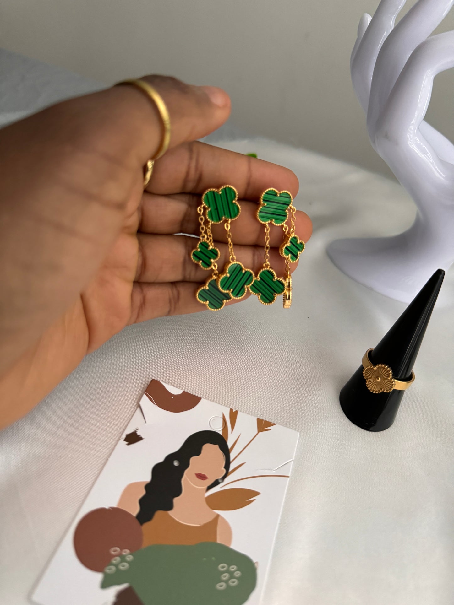 Dera Lightweight Colourful Clover Earrings
