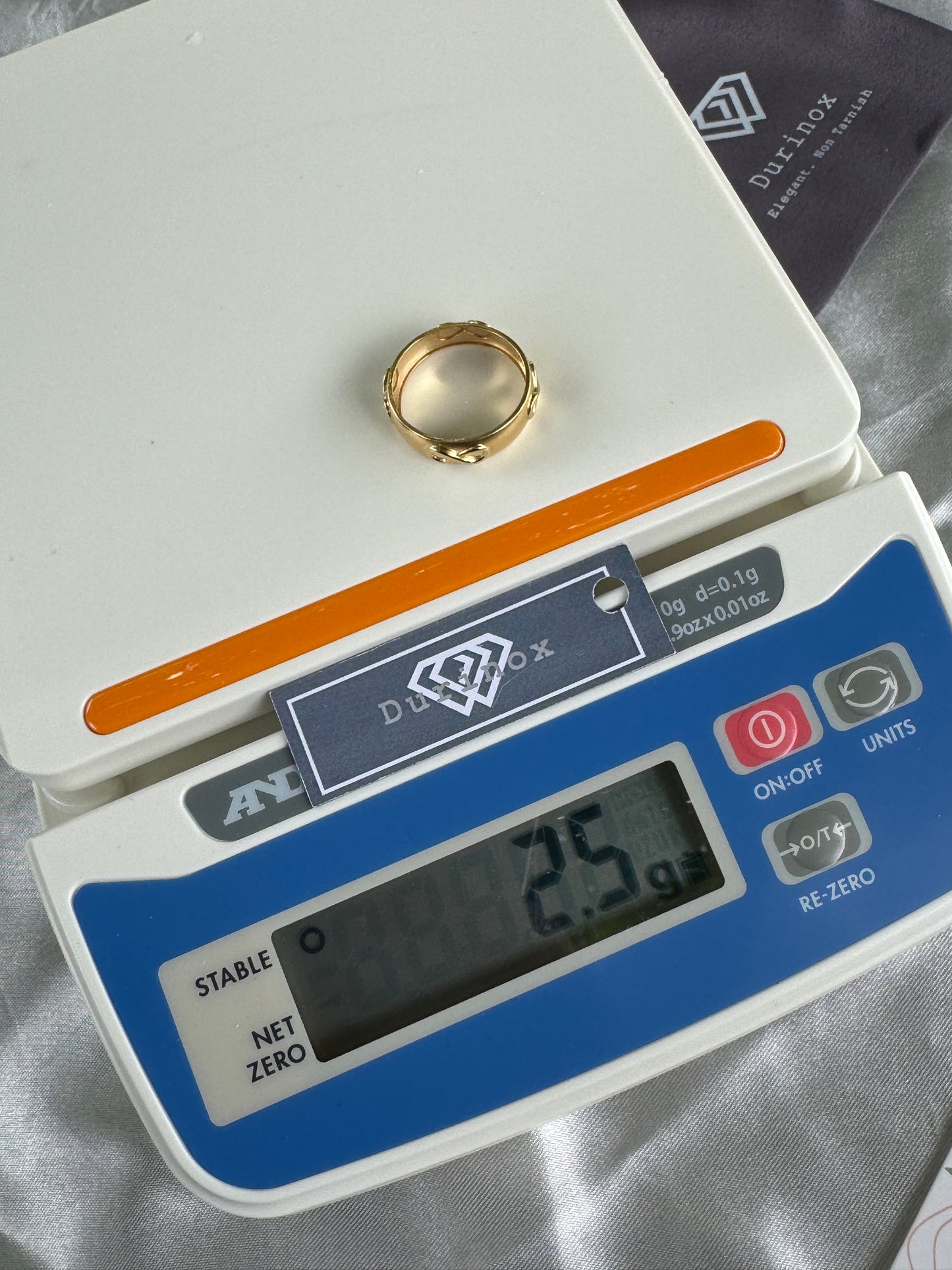 Defam 18ct Solid Gold Infinity Band | Unisex Ring