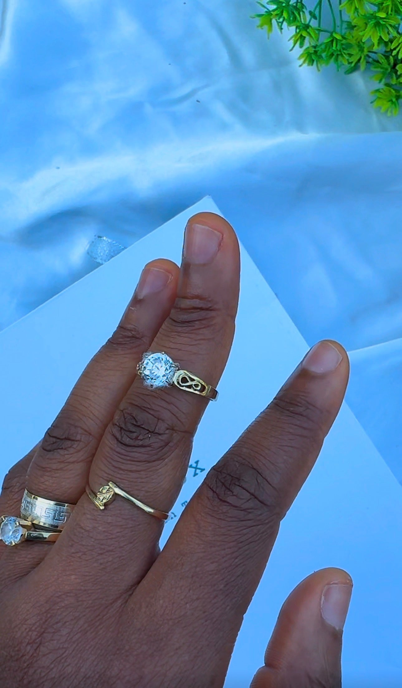 18K Solid Gold Infinity Engagement Ring For Women | Size 8 | 2.54g