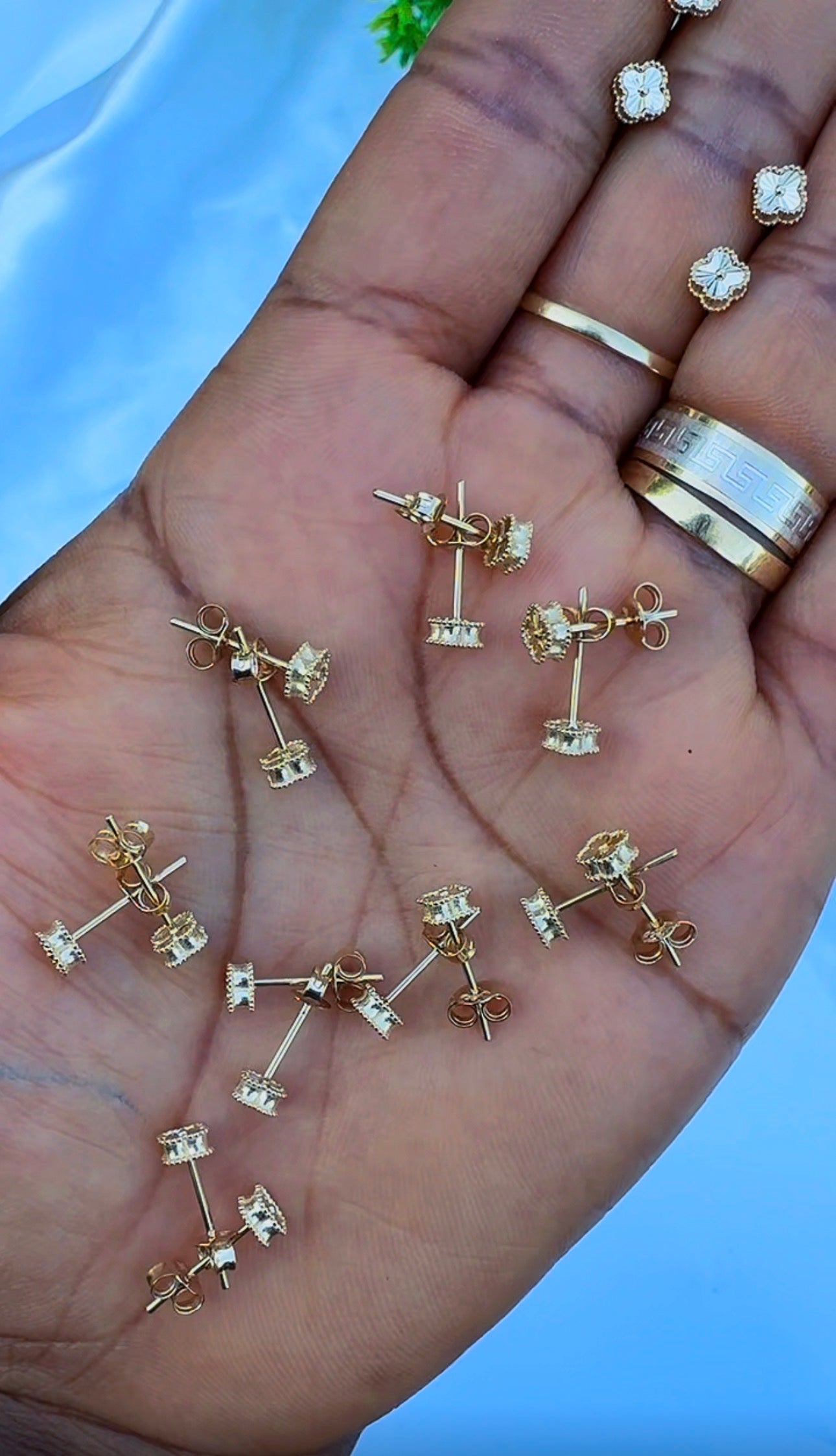 18K Solid Gold Mini Clover Stud Earrings | 0.7g (Extra)