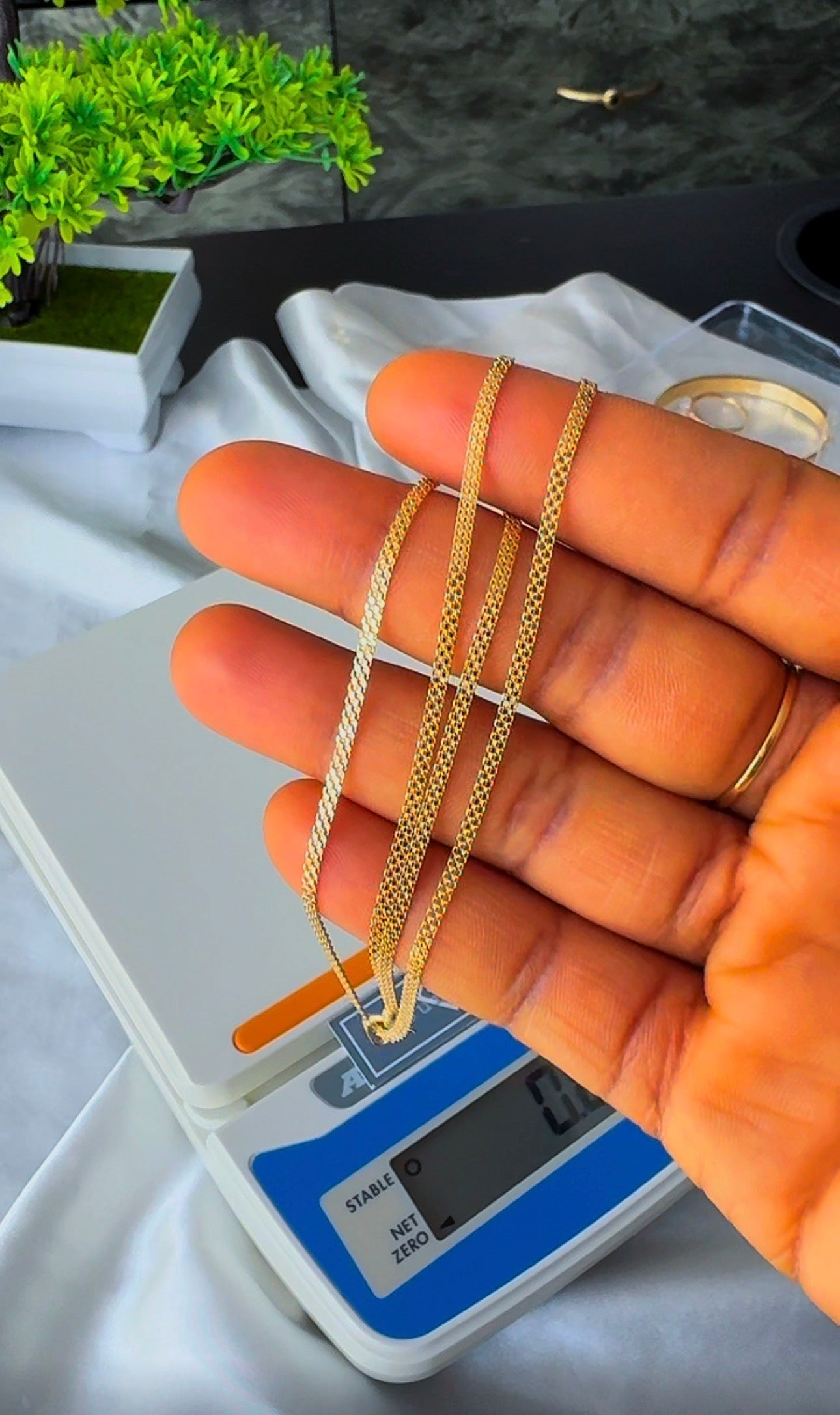 18ct Solid Gold Carpet Chain 18 - 22 Inches | 2.6g & 3.1g