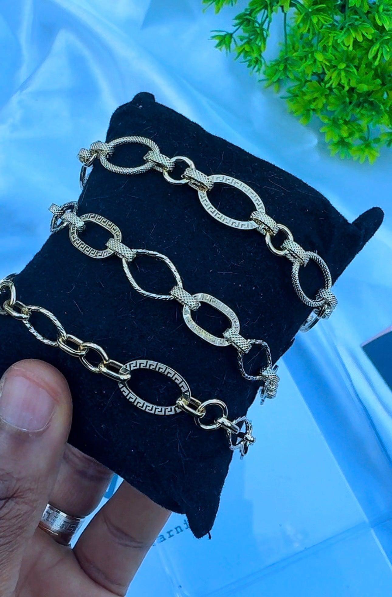18k Solid Gold Chunky Oval Matte Bracelet 7.5 Inches | 3.4g