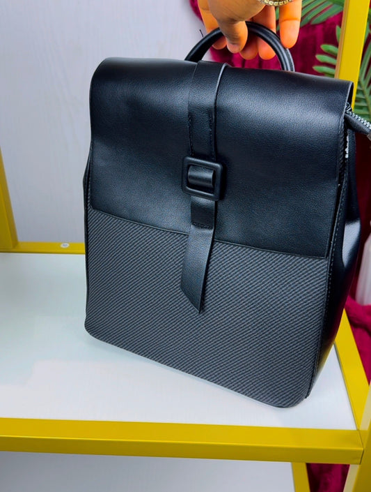 Black & Biege Structured Women's Bagpack {Medium} | LARYZ Everyday 008