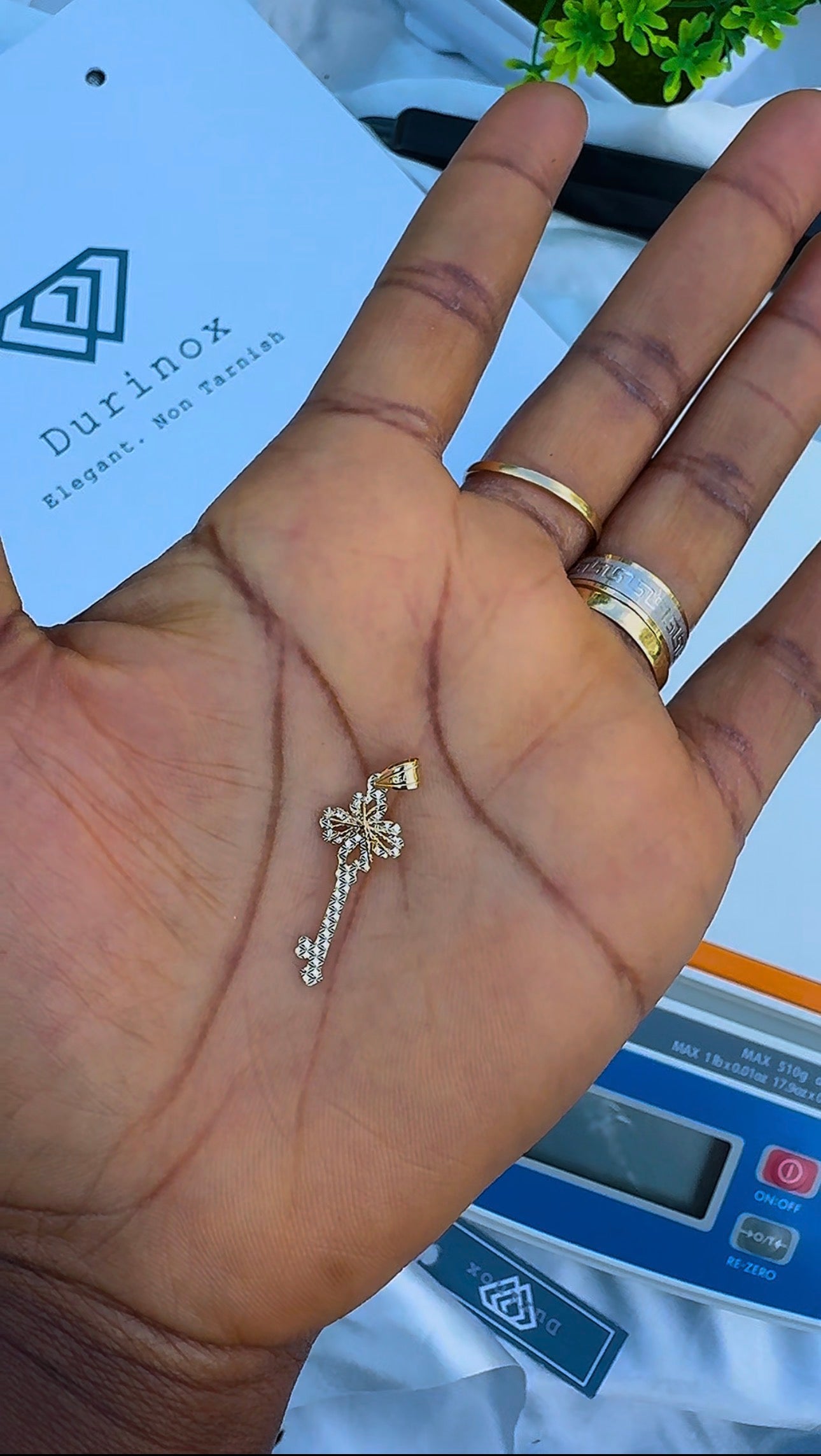 Degart 18 Karat Gold Key Pendant