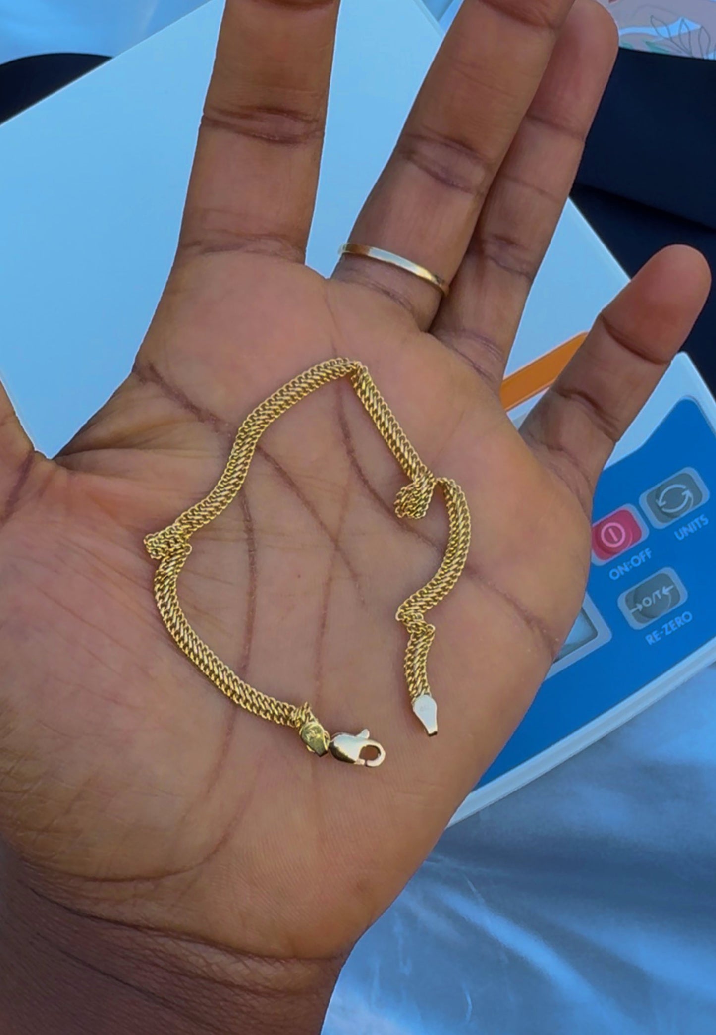 Degag pure 18Karat Pure Gold Bracelet
