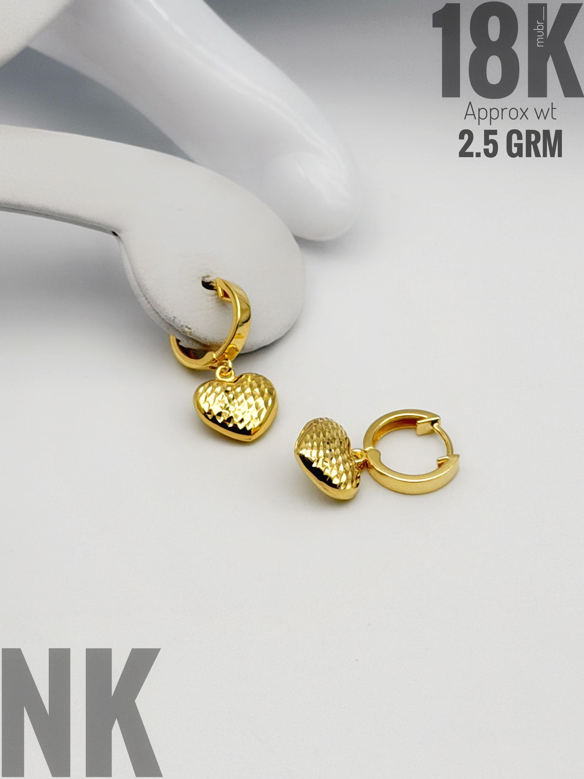 18 Karat Solid Gold Hoop Heart Earrings - 2.7g