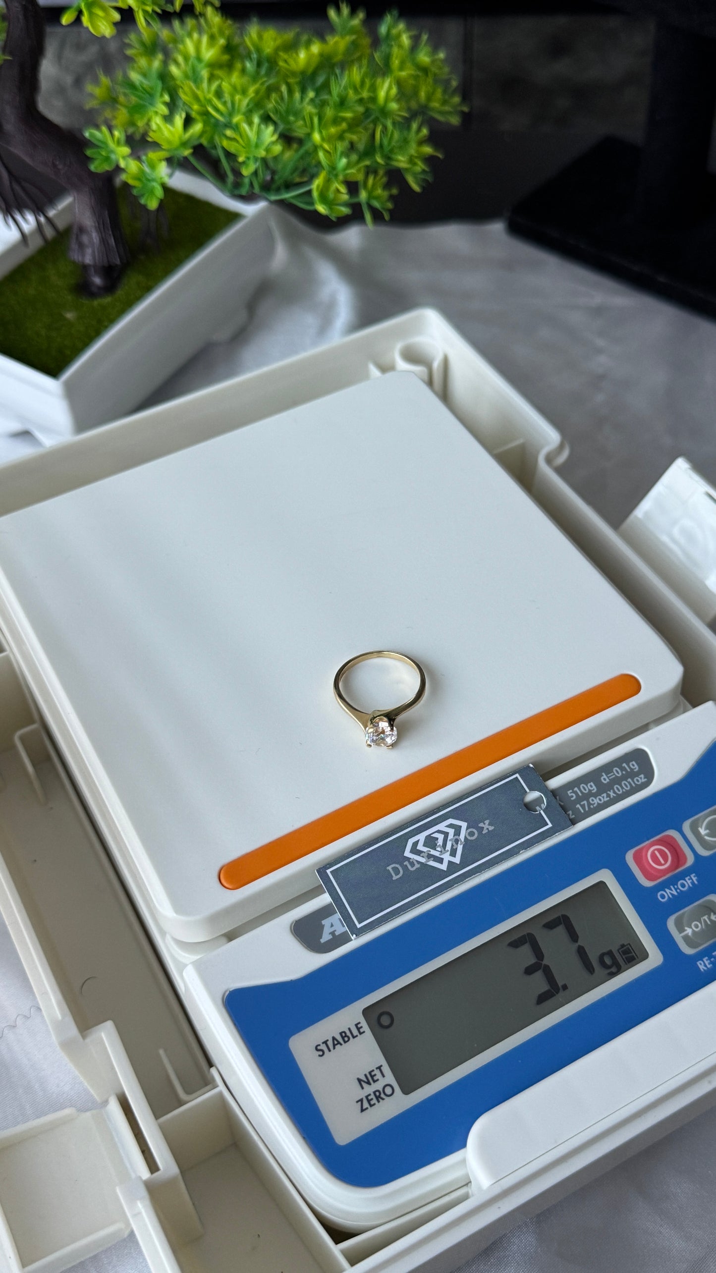 18K Solid Gold Engagement Ring For Women | Sizes 8 & 9