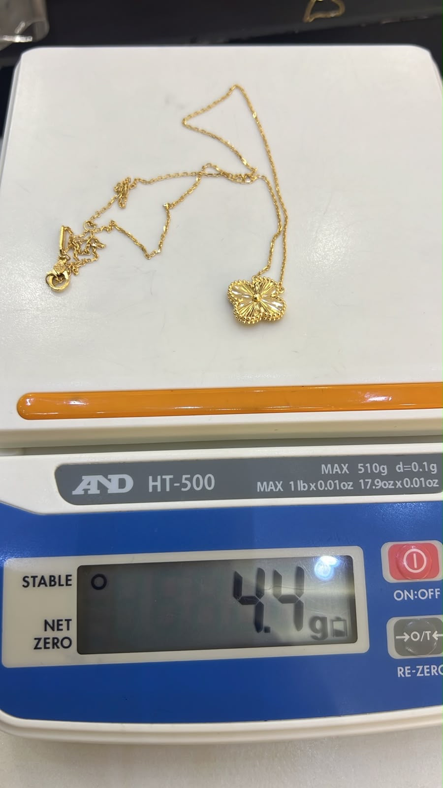 18K Solid Gold Single Motif Clover Chain Necklace 2.9g & 4.4g | 10mm & 12mm