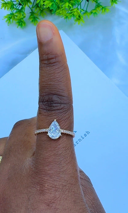 18K Solid Gold Pear Cut | Teardrop Gemstone Ring - Size 8 - 2.6g