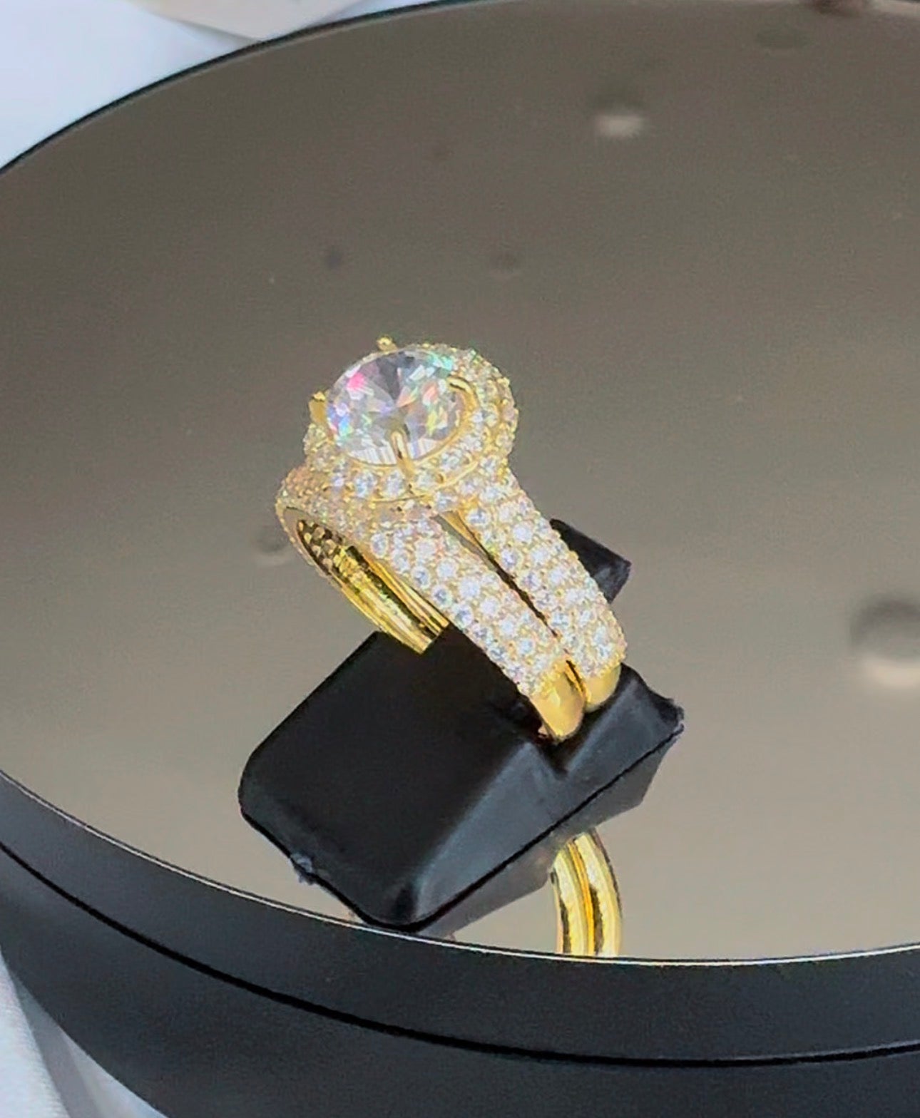 Degam Pure 18 Karat Italian Gold Bridal Engagement Ring Set