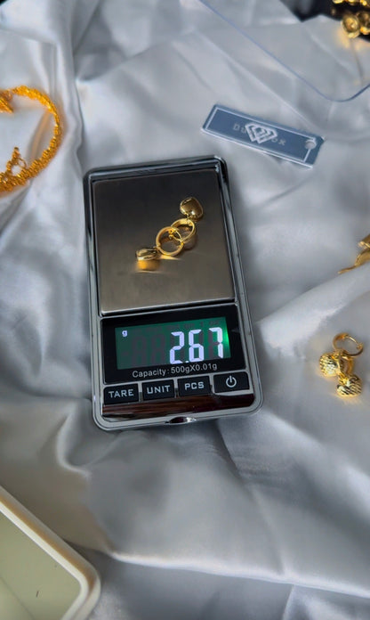 18 Karat Solid Gold Hoop Heart Earrings - 2.7g