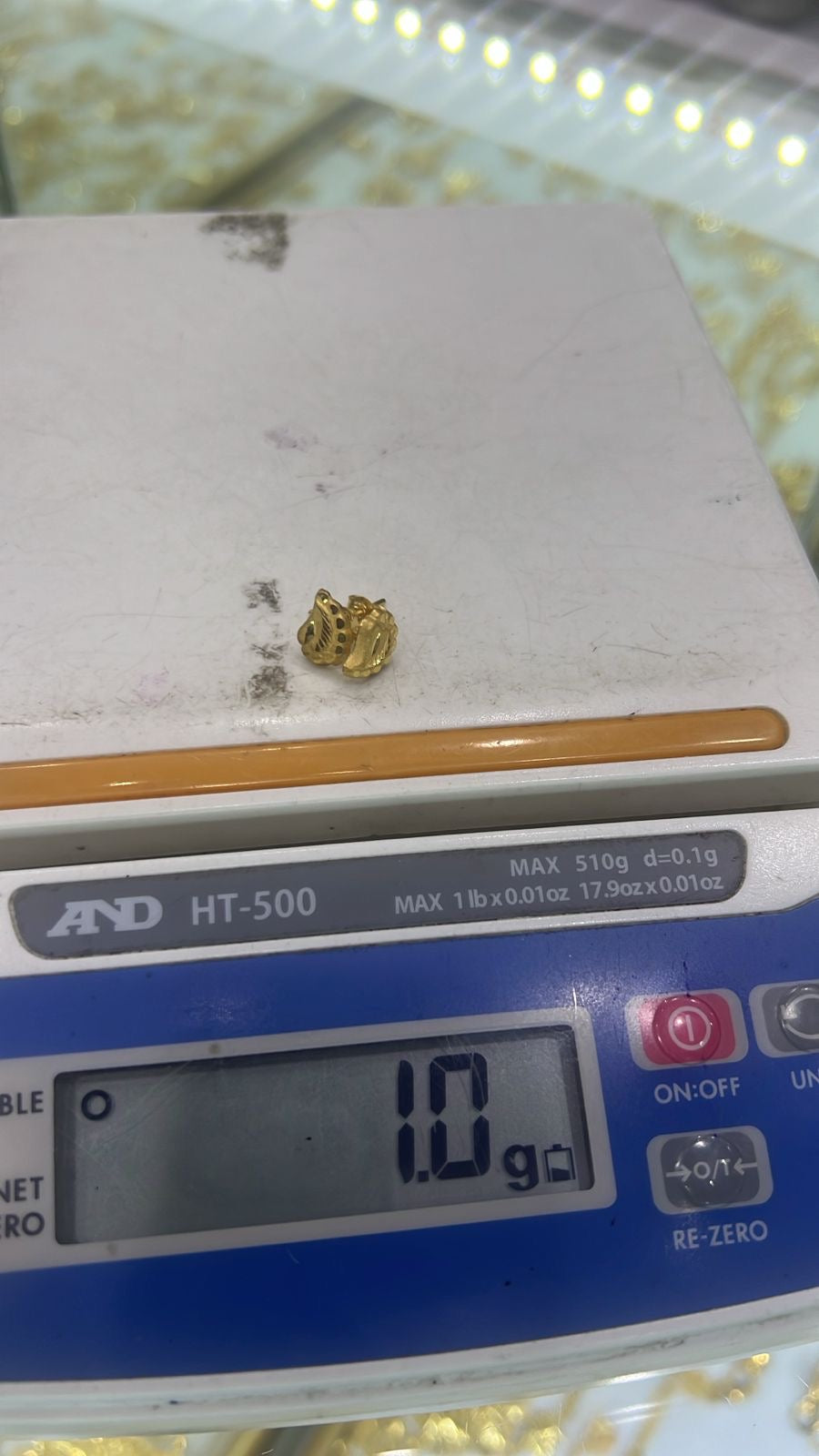 Diiga 21 Karat Real Gold Stud Earrings