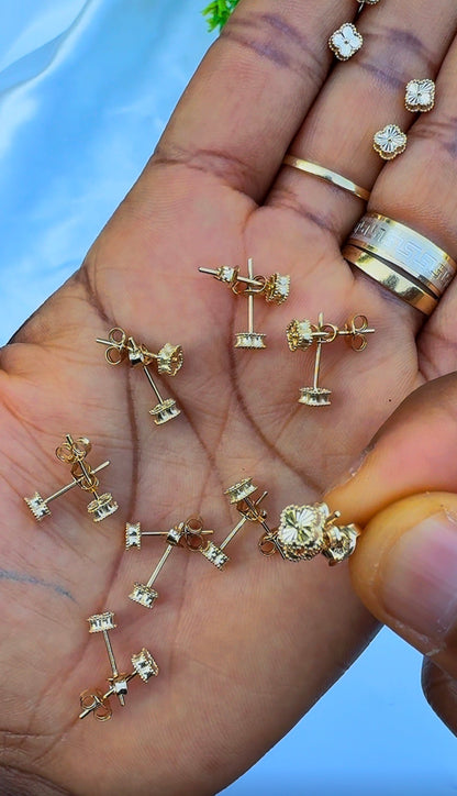 18K Solid Gold Mini Clover Stud Earrings | 0.7g (Extra)
