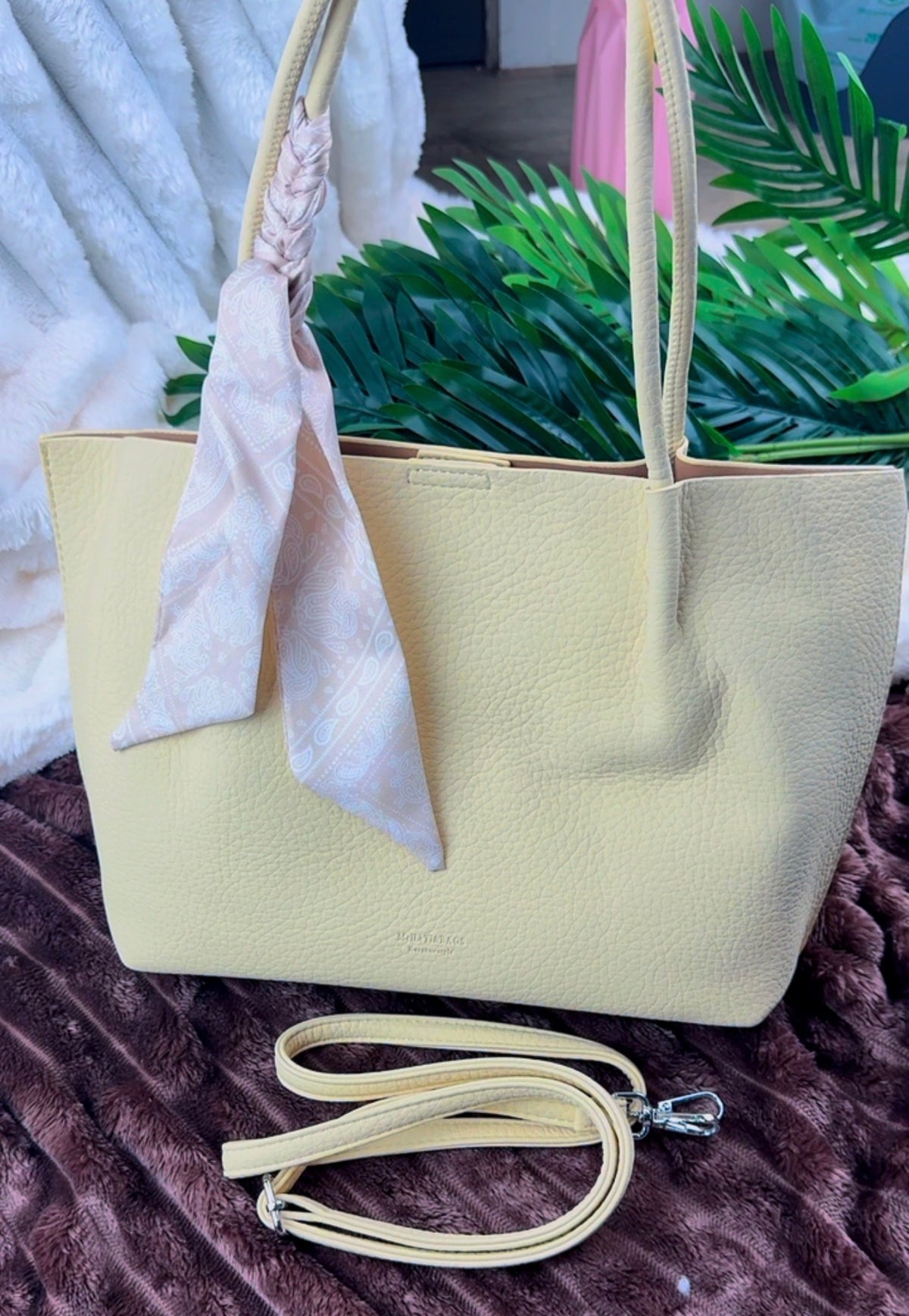 Women’s Off-White Pebbled Leather Dual-Handle 3-in-1 Big Tote Bag | LARYZ Everyday 047 | Big