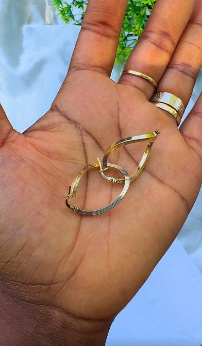 18K Solid Gold Ribbed Hoop Earrings | 1.7g