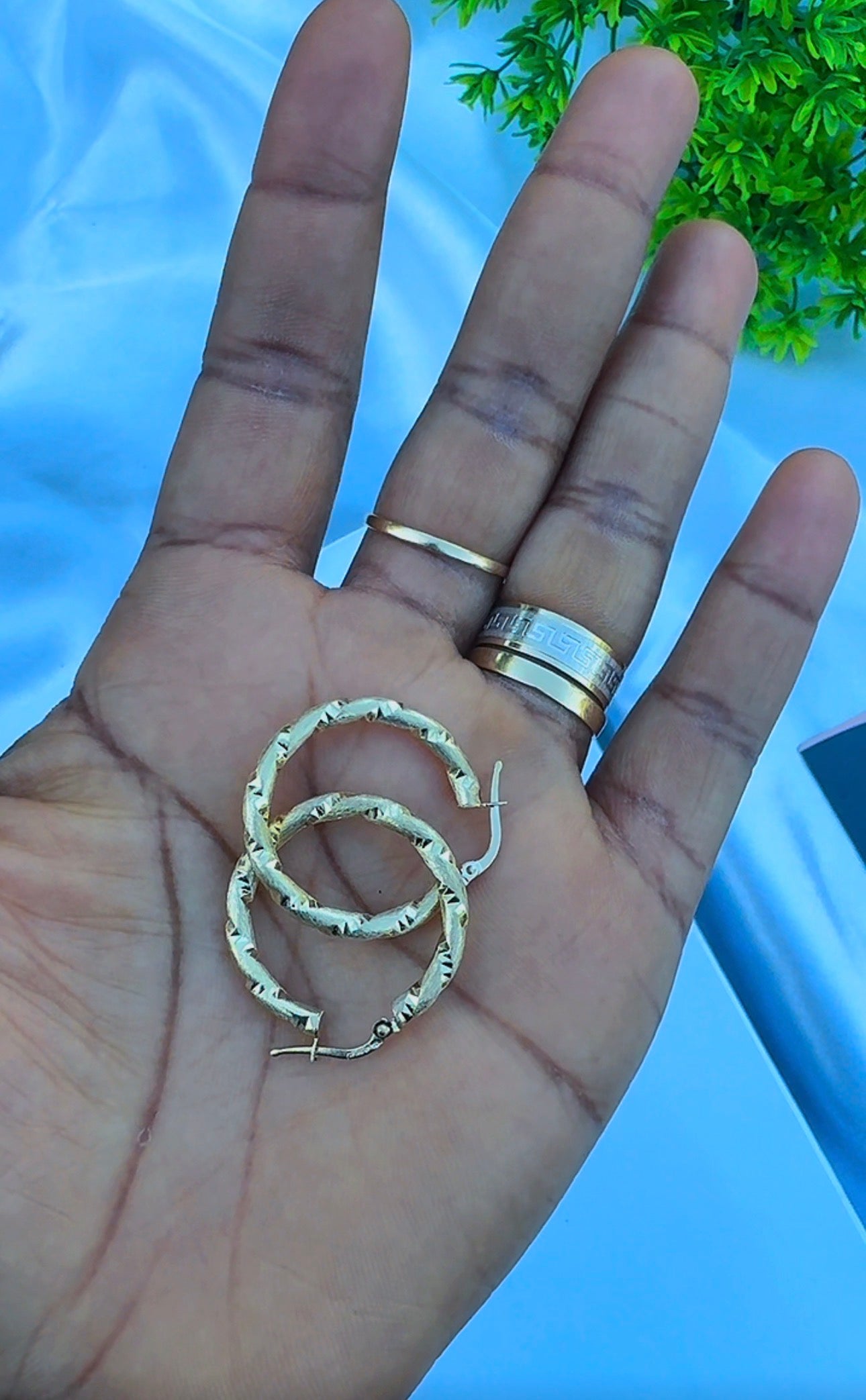18 Karat Solid Gold Medium Hoop Earrings (3cm | 30mm) 2.3g