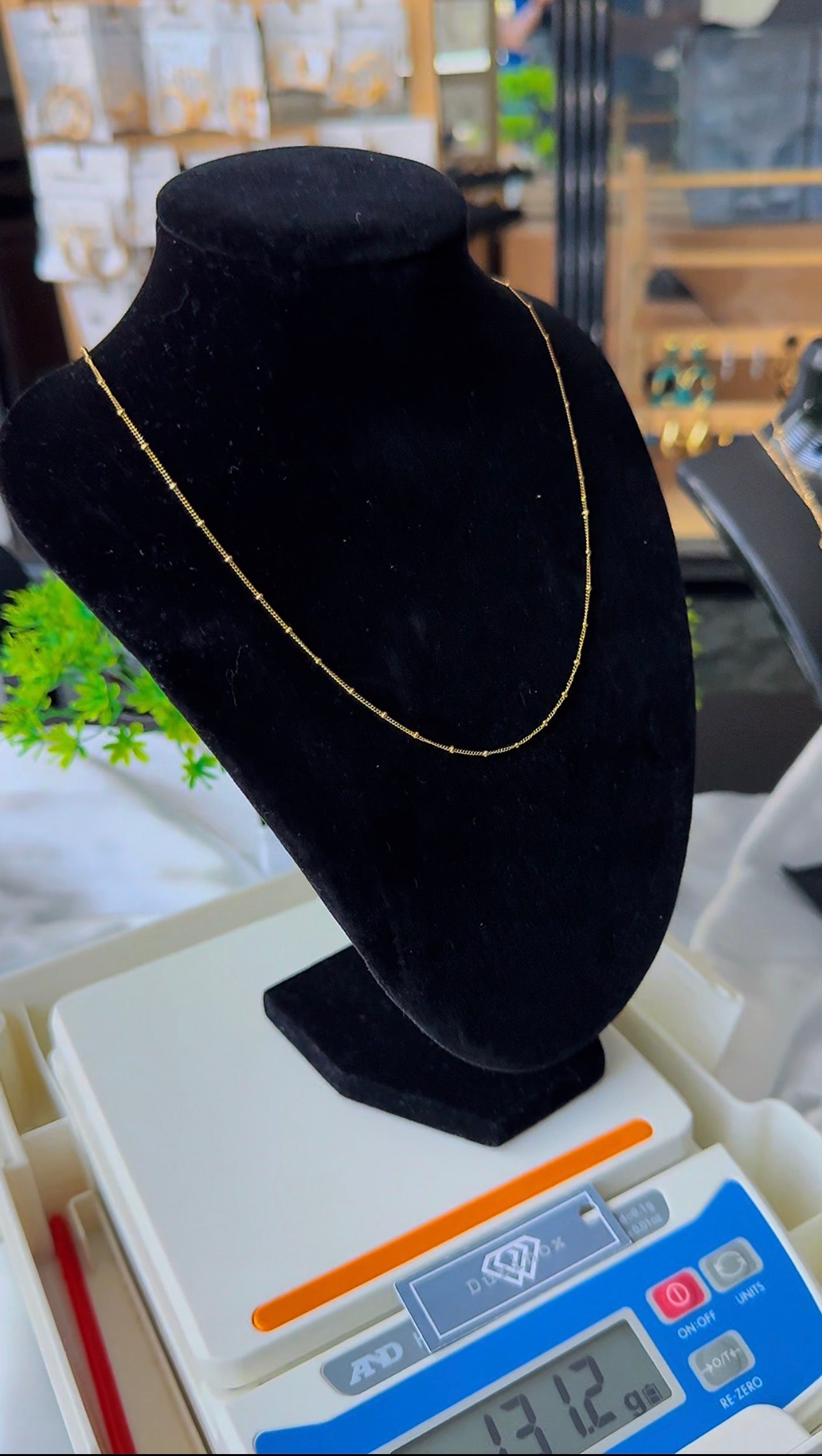 Degaats 18 Karat Gold Chain Necklace