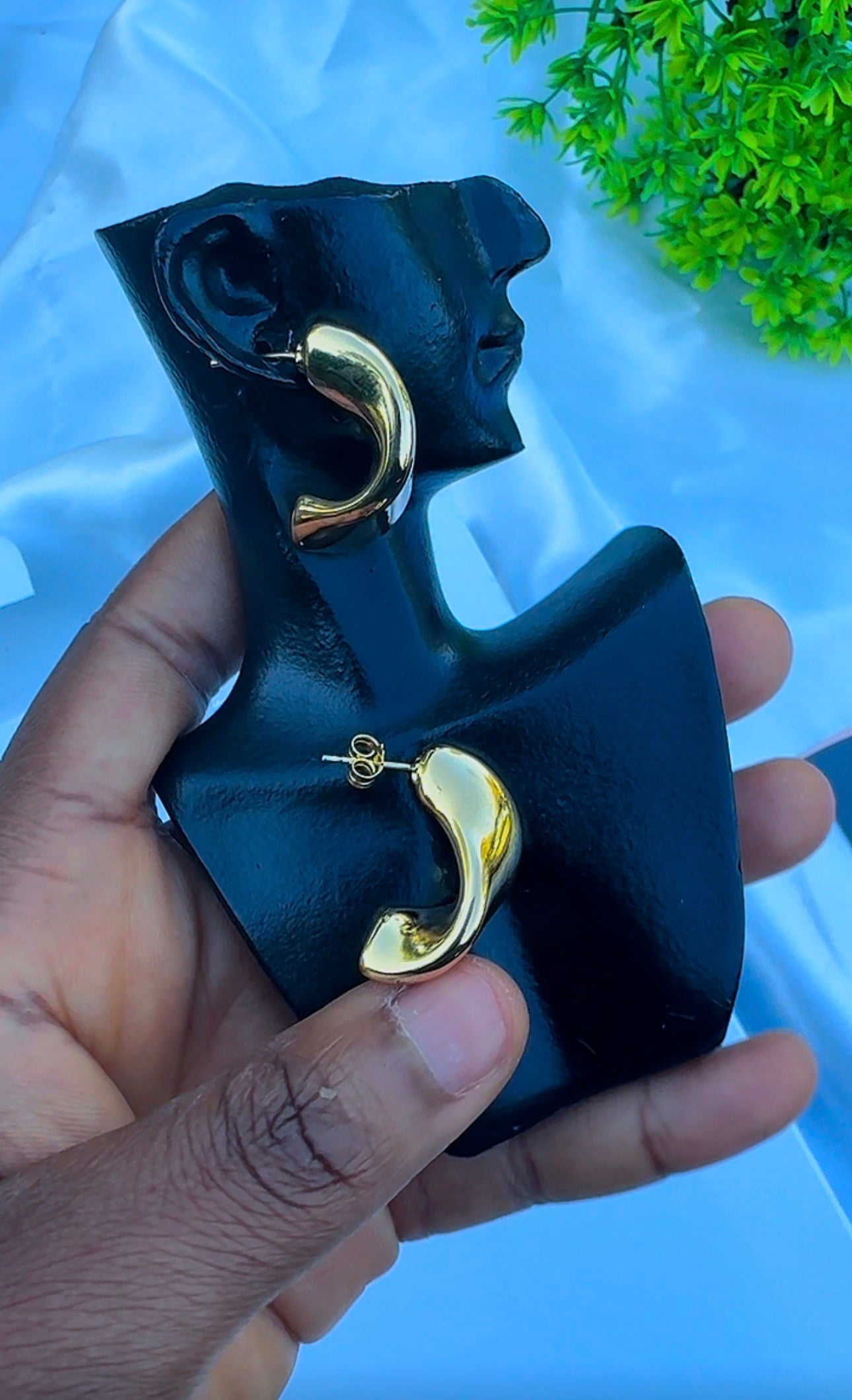 18ct Real Gold Bold & Shiny Stud Earrings | 2.5g