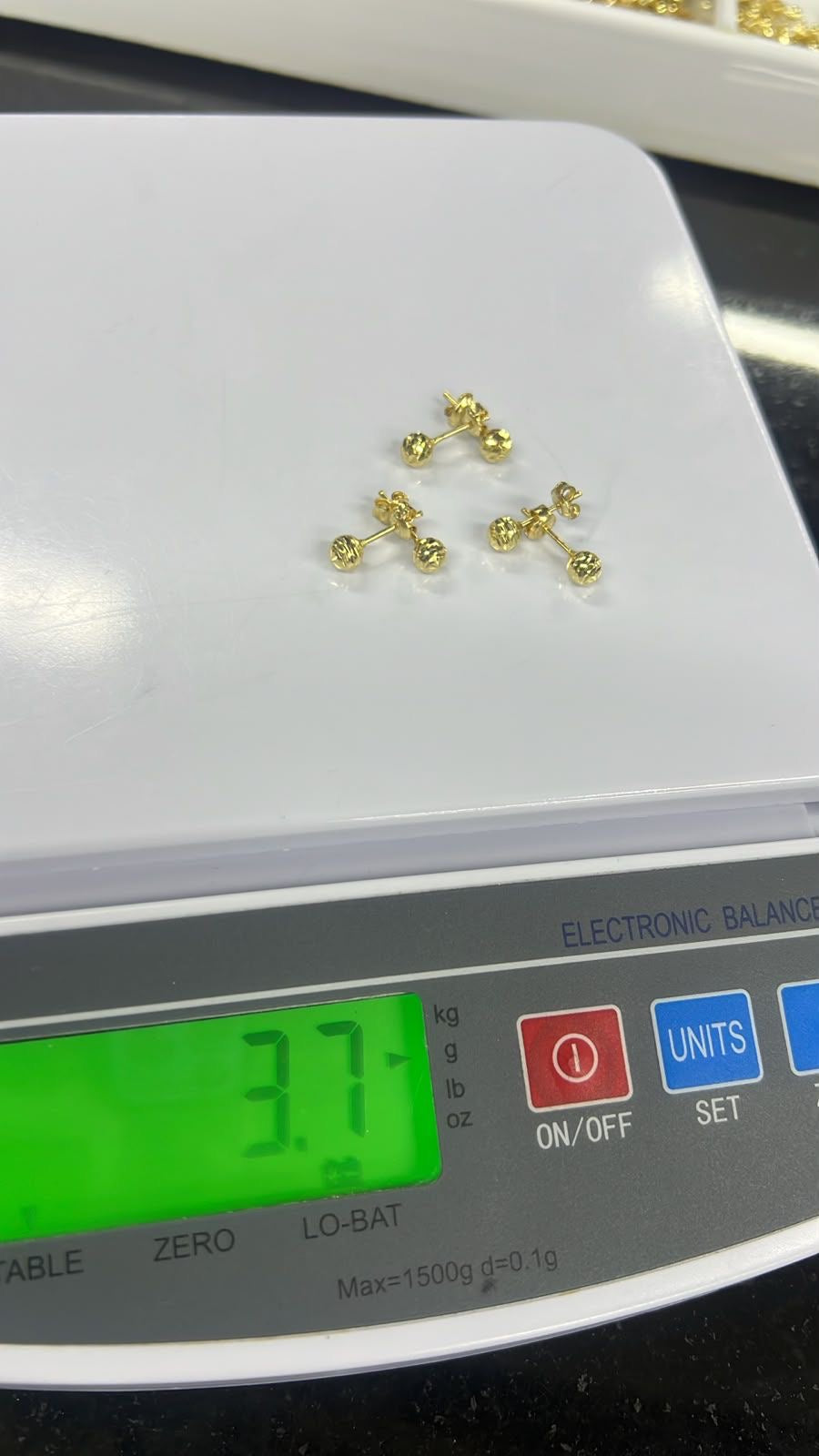 18 Karat Solid Gold Ball Stud Earrings | 1.24g
