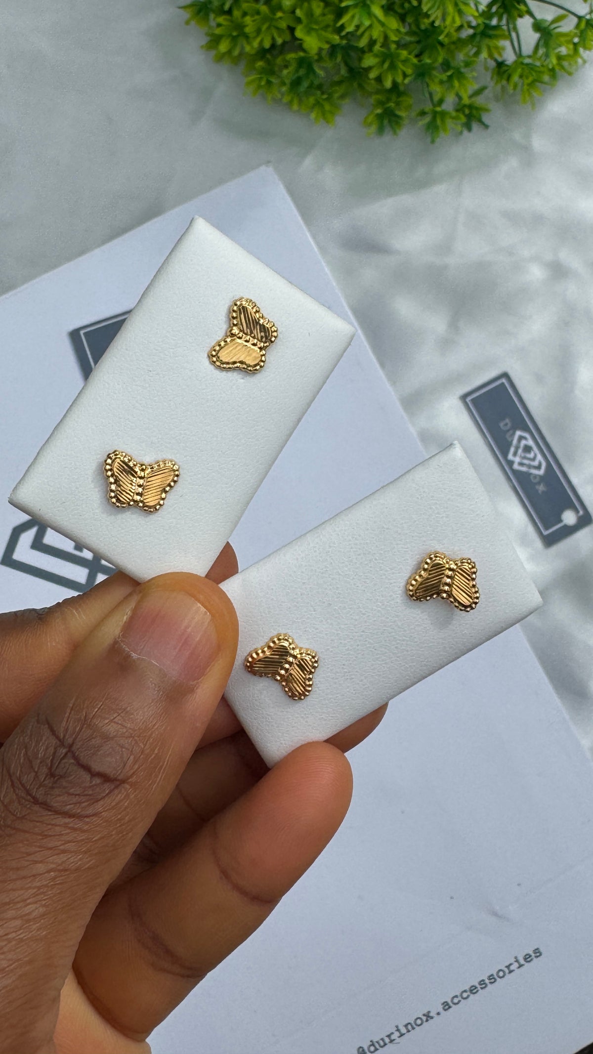 18 Karat Solid Gold Screw Stud Earrings