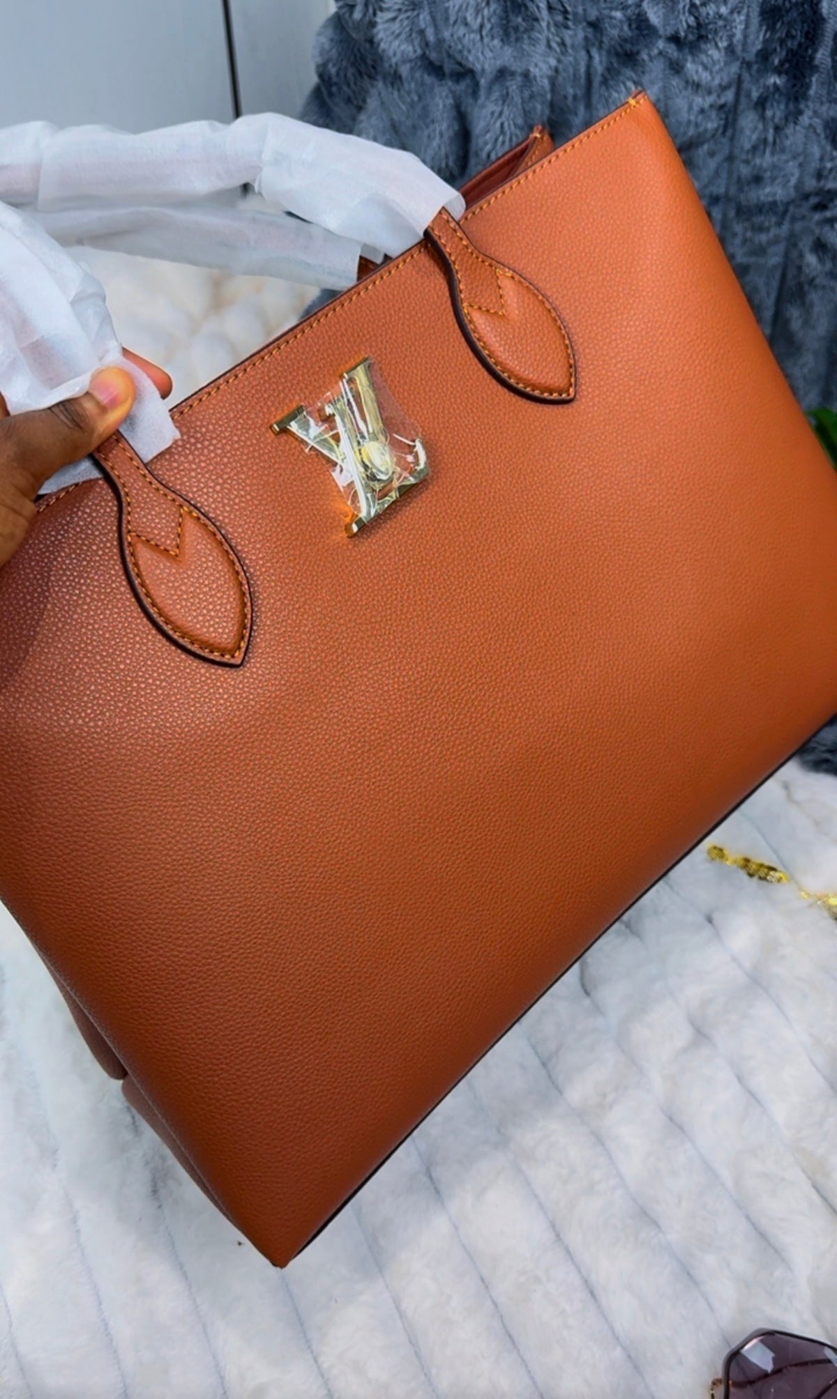 Tan ~ Caramel Soft Calfskin Genuine Leather Big Handbag LASi017