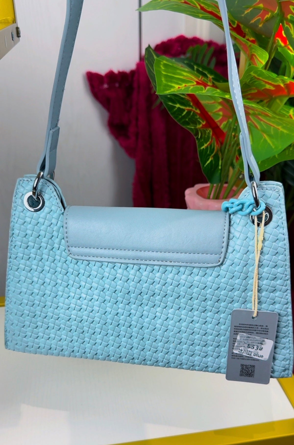 Blue Woven Handbag With Chain {Medium} | LARYZ Everyday 004
