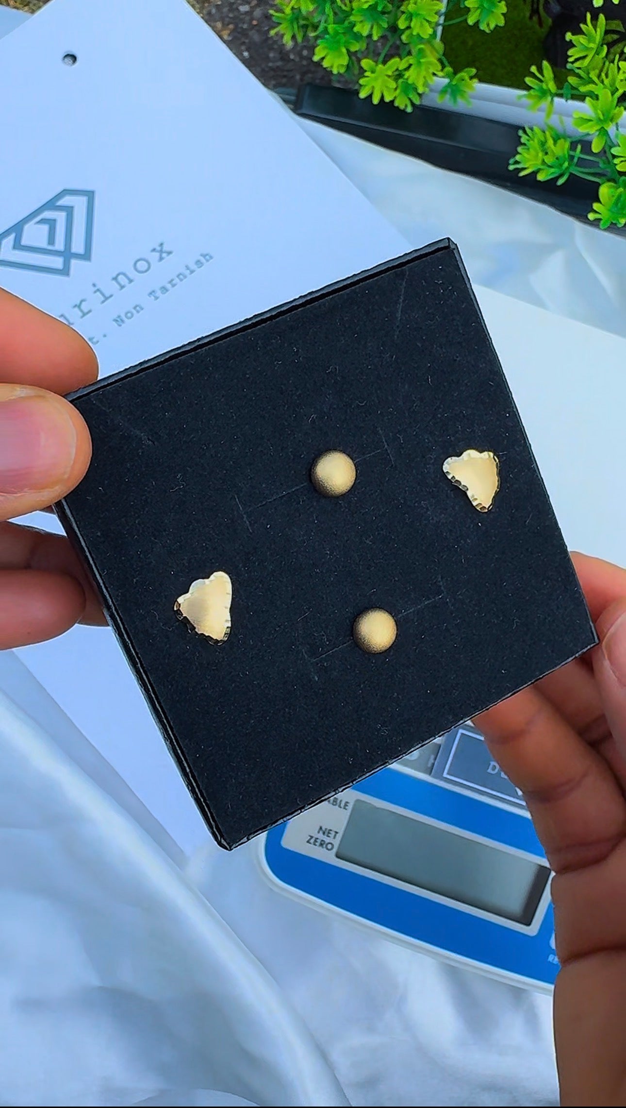 Dega 18 Karat Gold Pin Stud Earrings