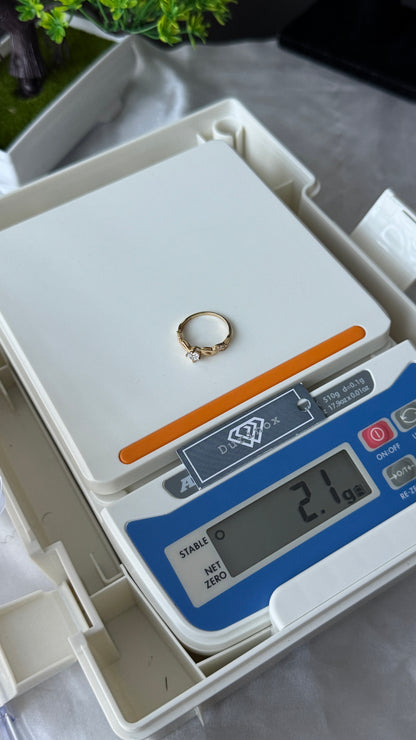 18K Solid Gold Engagement Ring For Women | Size 8 | 2.1g