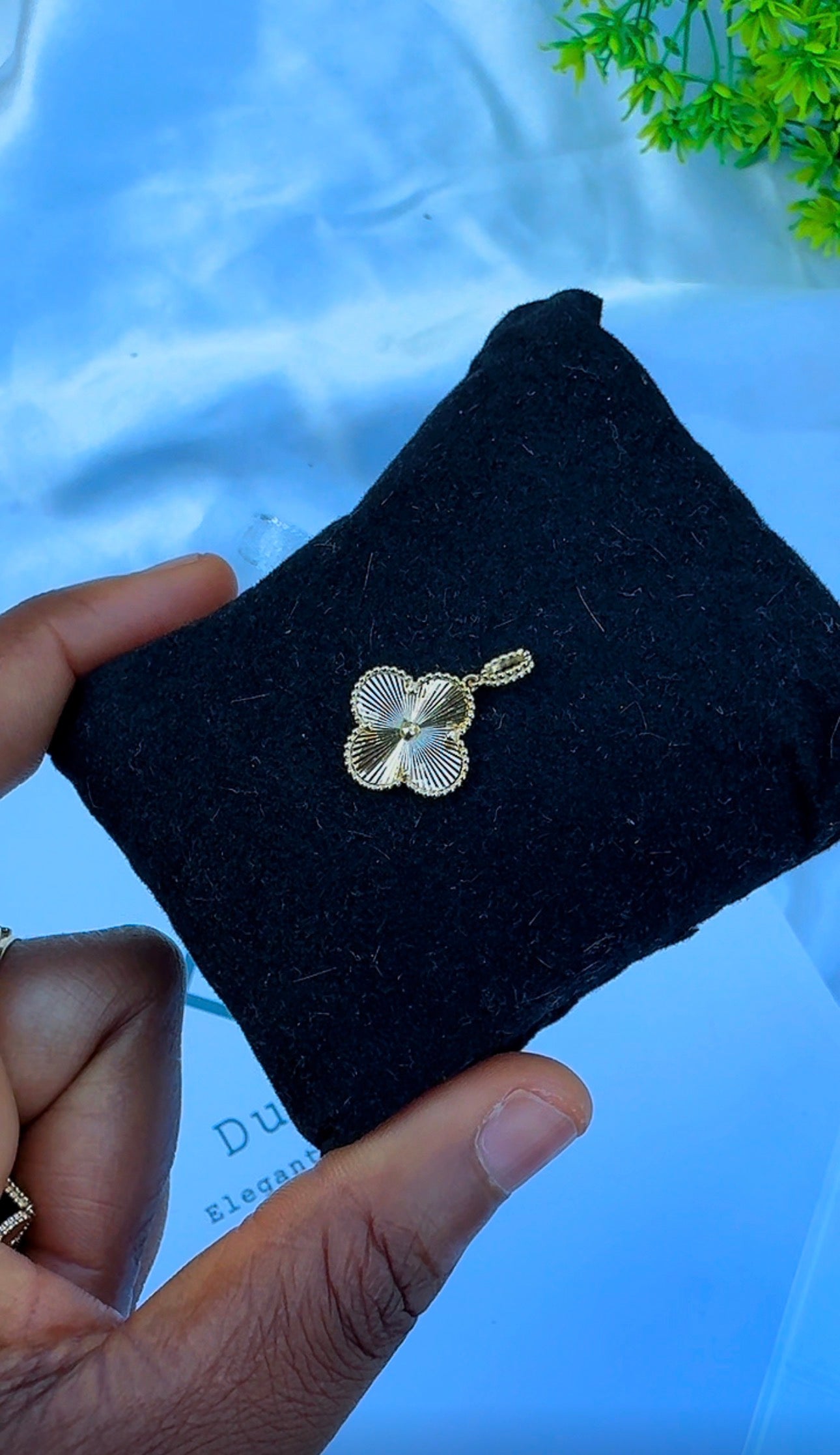 18K Solid Gold Clover Pendants | 0.9g & 1g